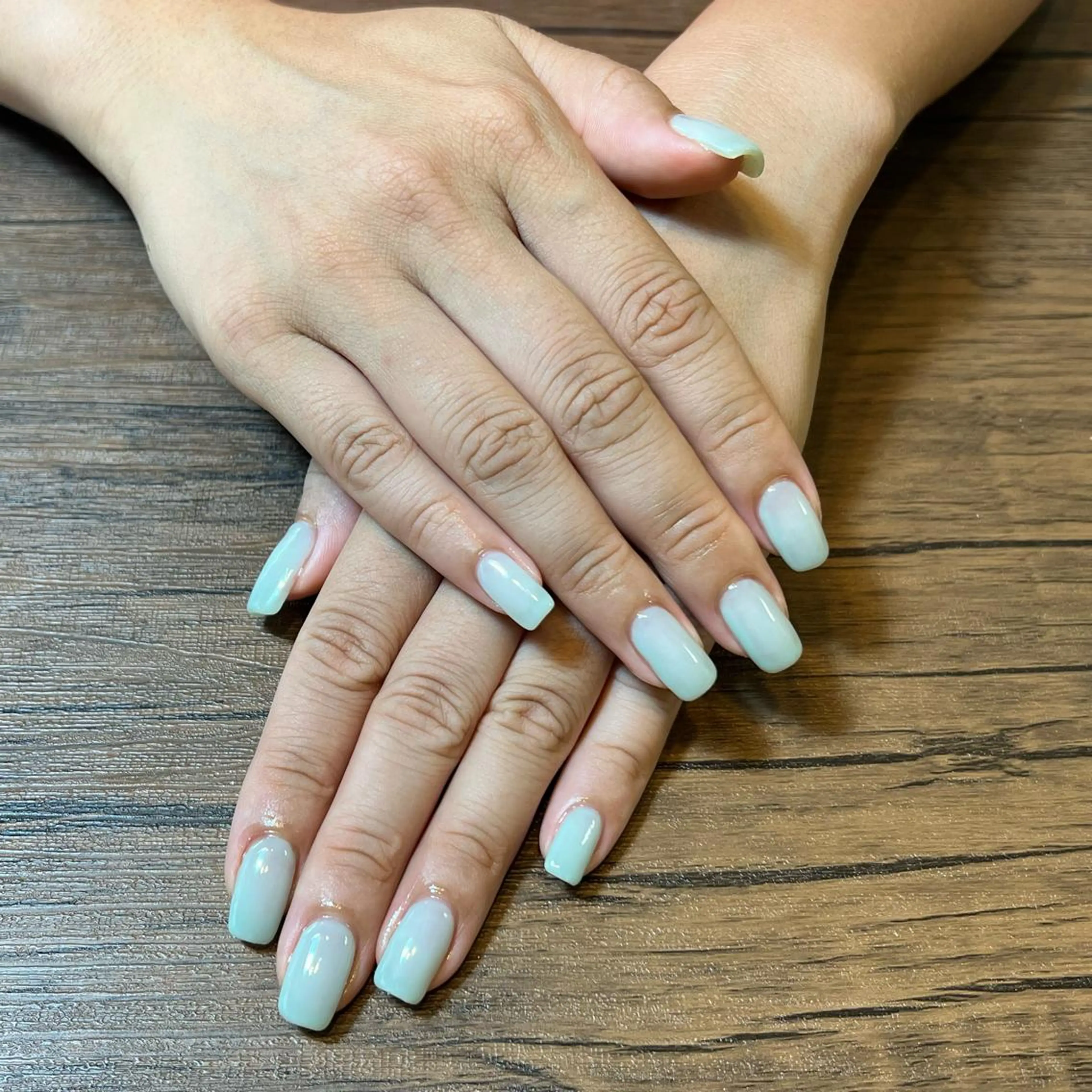 ネイル ハンドネイル HENRIETTA NAILSALONのネイルデザイン