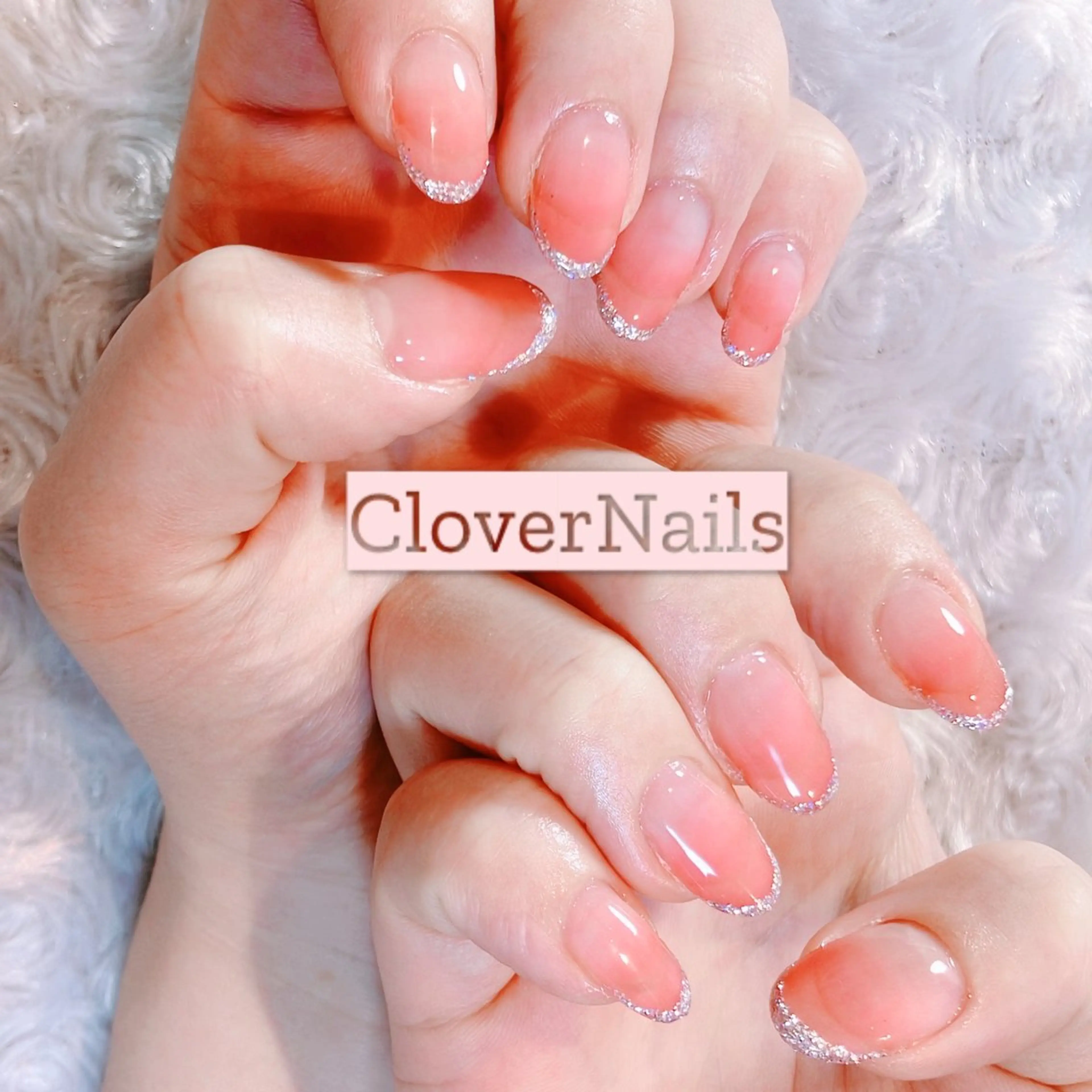 ネイル グラデーション ラメ(グリッター) ピンク シルバー ハンドネイル 自宅ネイルサロン クロバーネイルのネイルデザイン
