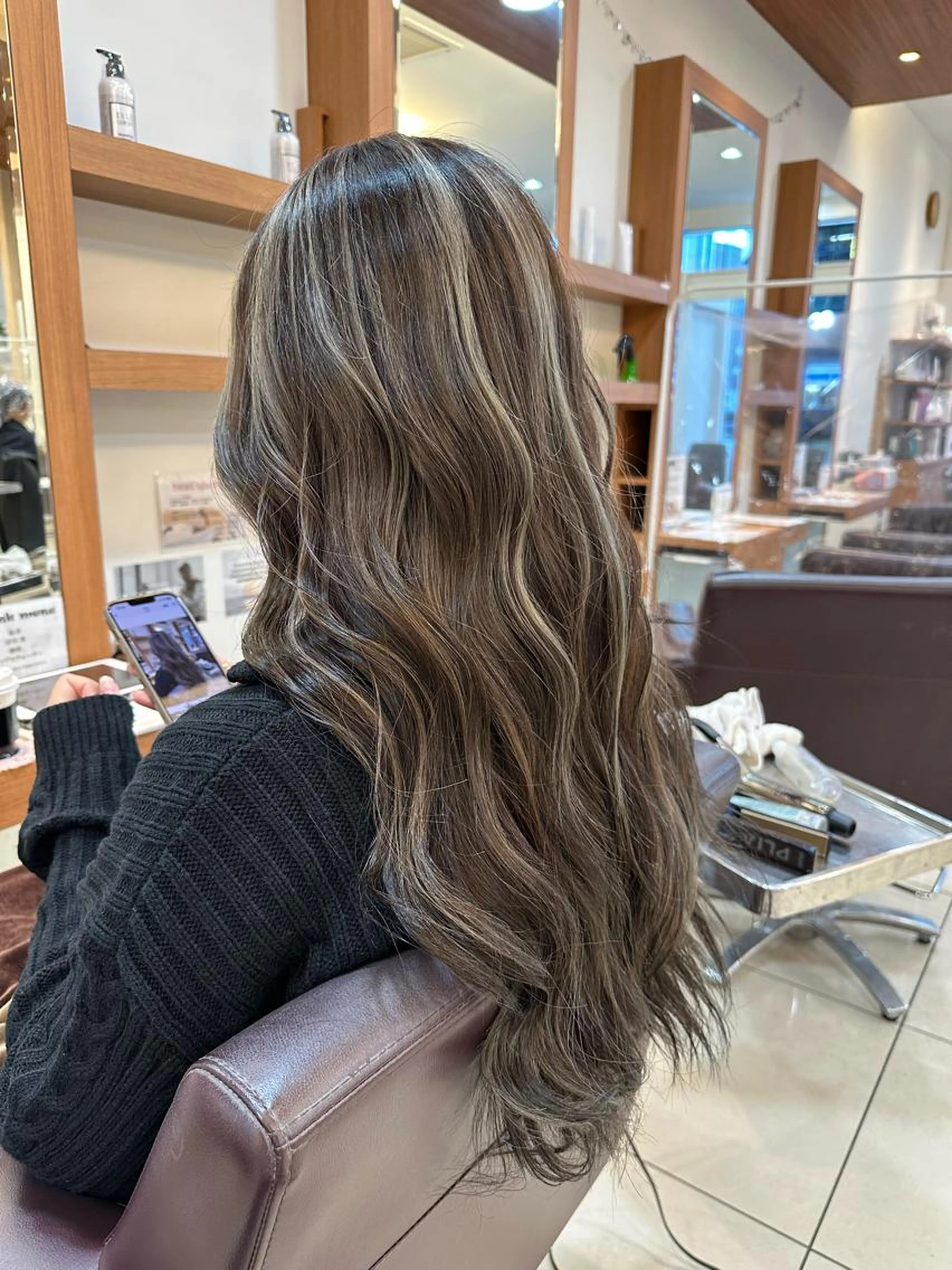 🦋透明感ハイライト＋カラー＋超音波トリートメント(ケアプロ)の写真