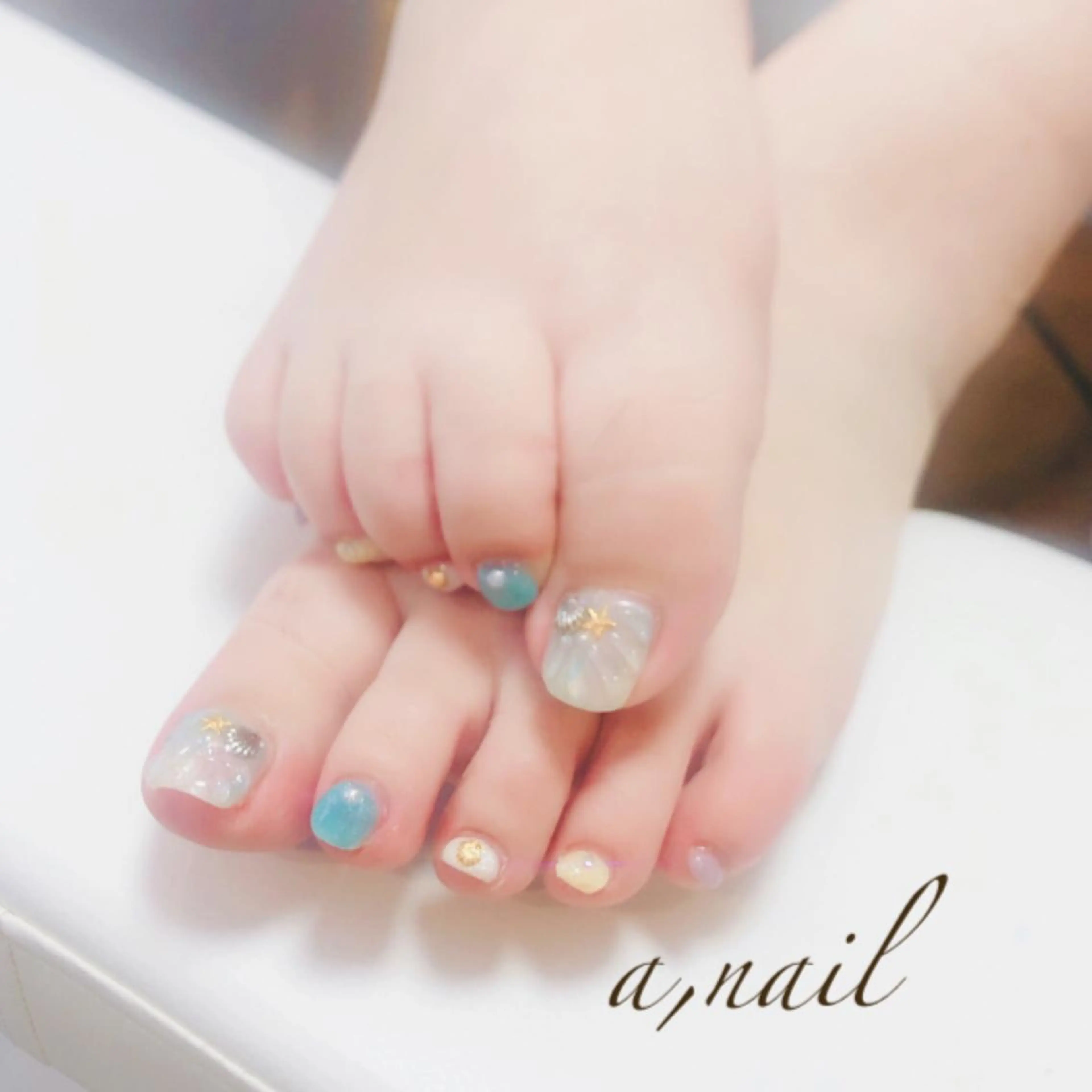 ネイル フットネイル ジェルネイル グラデーション ワンカラーネイル シンプルネイル フットネイル ネイルサロン エーネイルのネイルデザイン