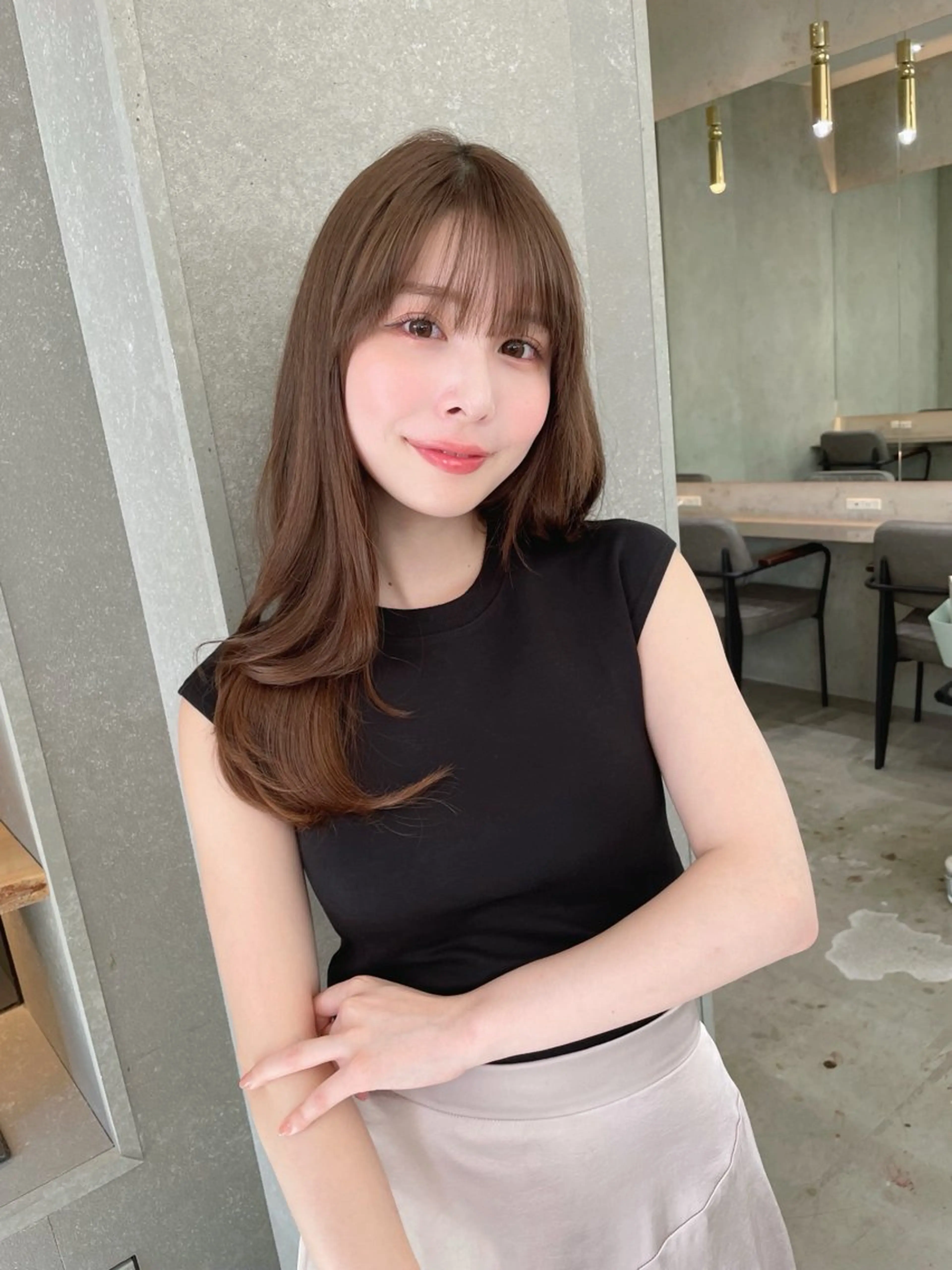 セミロング カット ヘアカラー トリートメント 山本翔一郎 韓国顔周りレイヤーのヘアスタイル