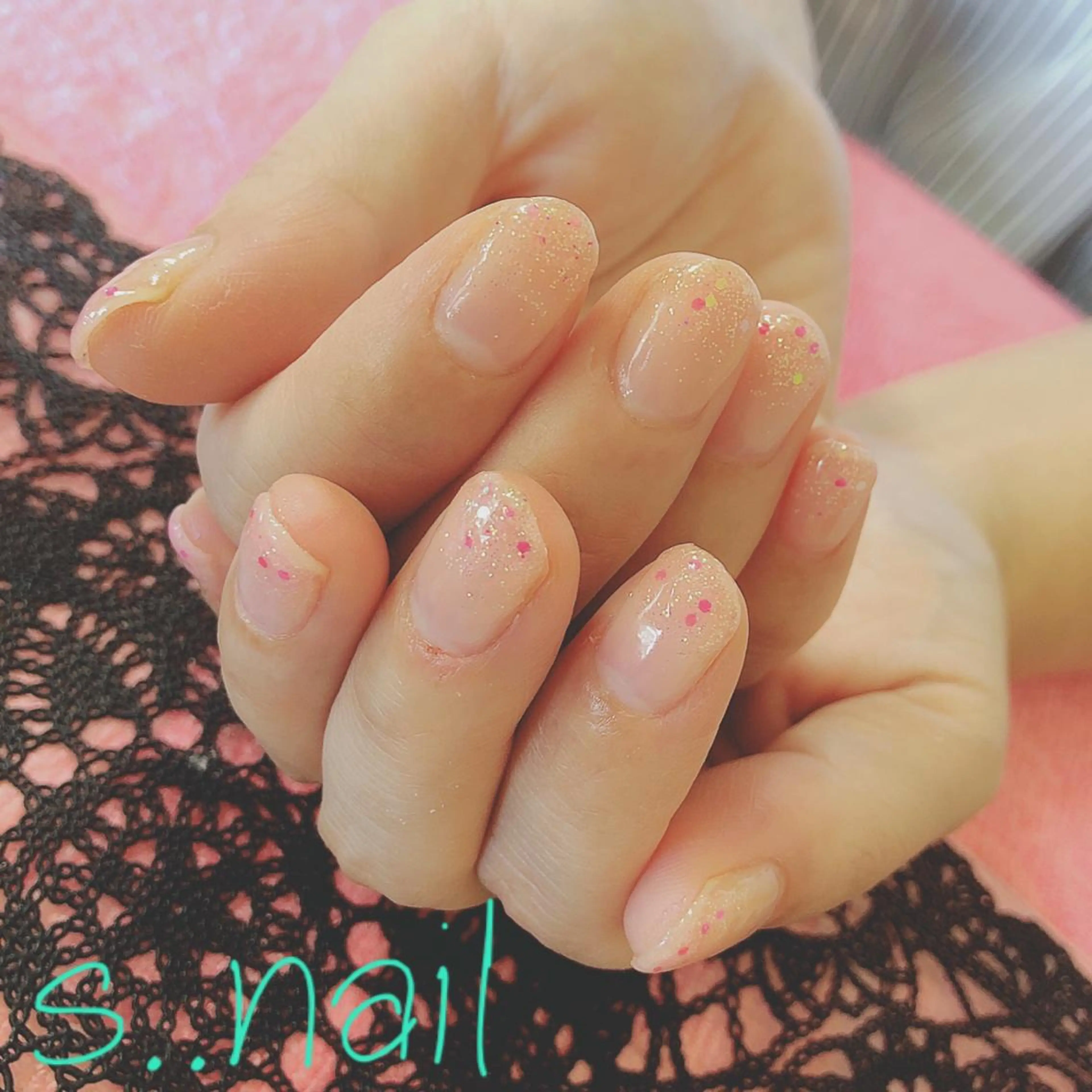 ネイル キラキラネイル ラメ(グリッター) ラメグラデーション ピンク s..nail / MORITAのネイルデザイン