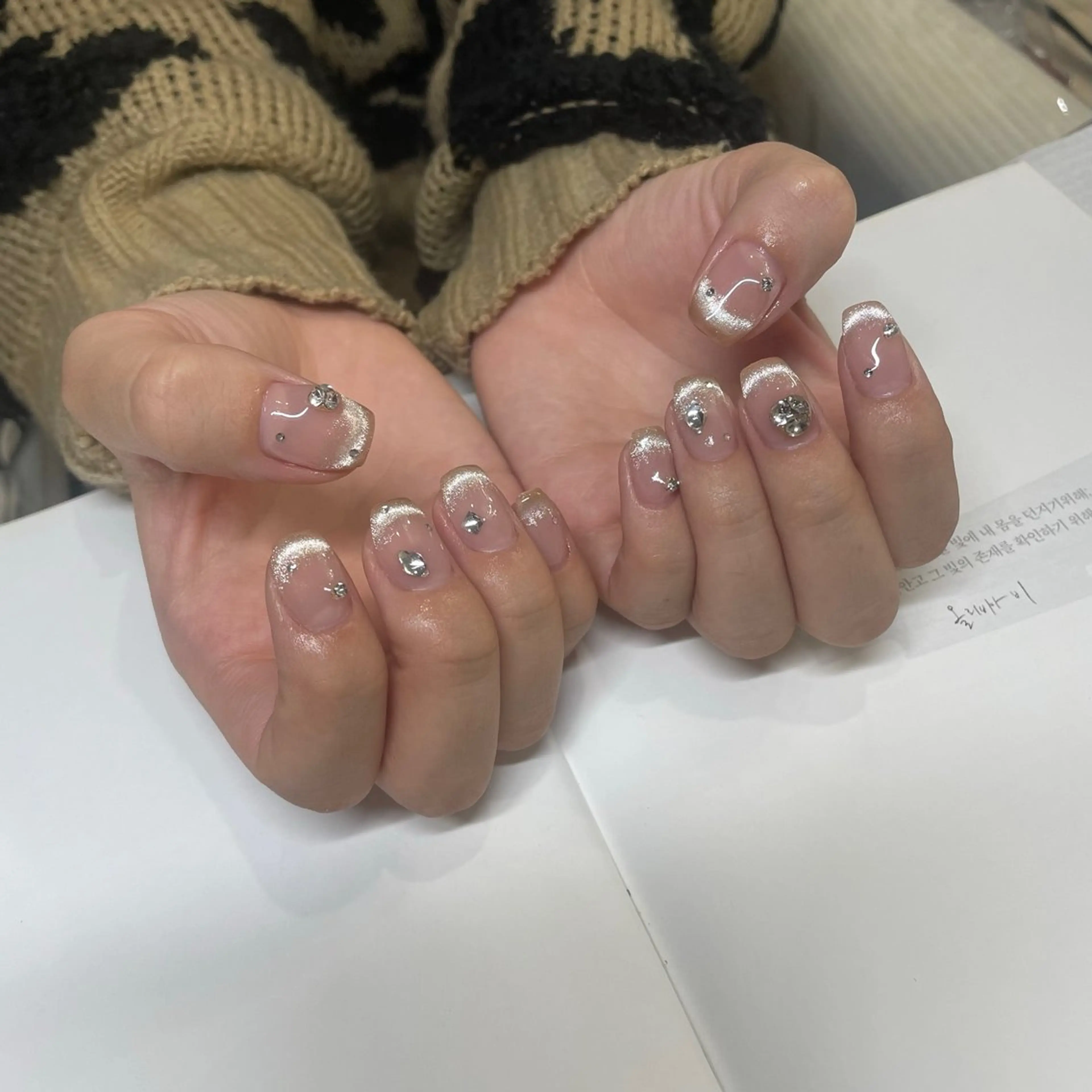 ネイル ハンドネイル ネイルズシャトン🪡 ネイリスト齊藤のネイルデザイン