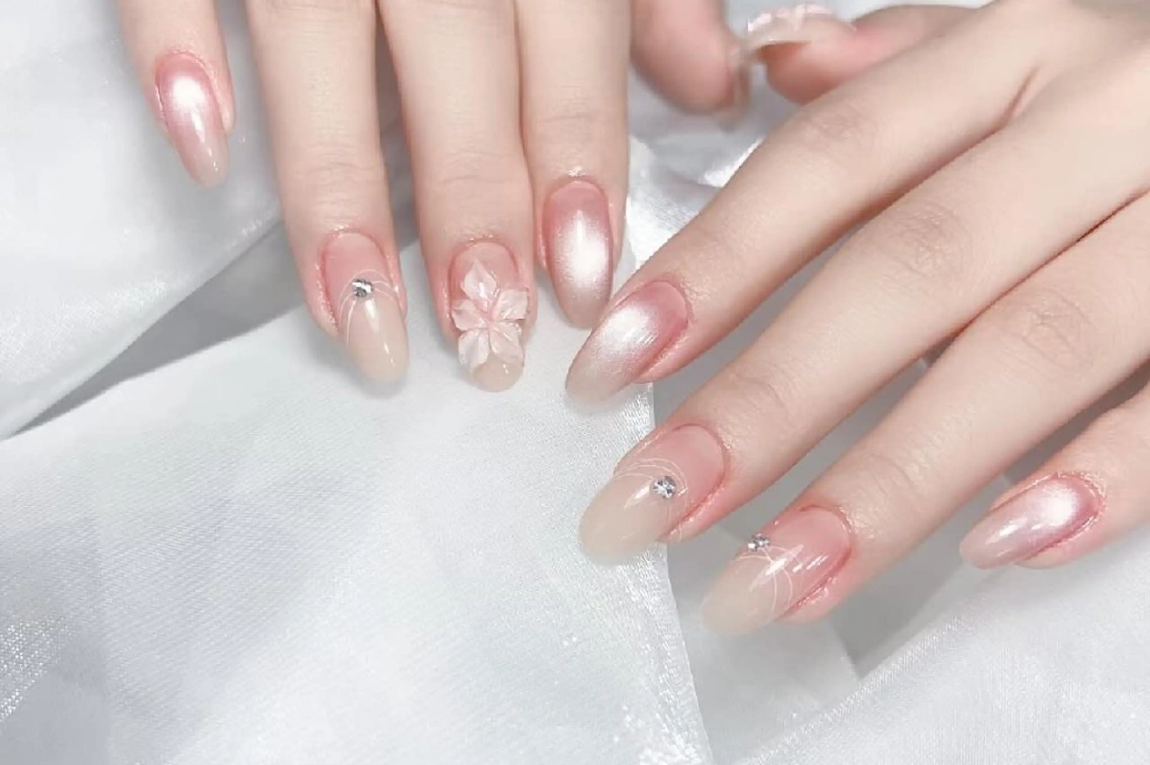 ネイル 小島 阿佑美のネイルデザイン