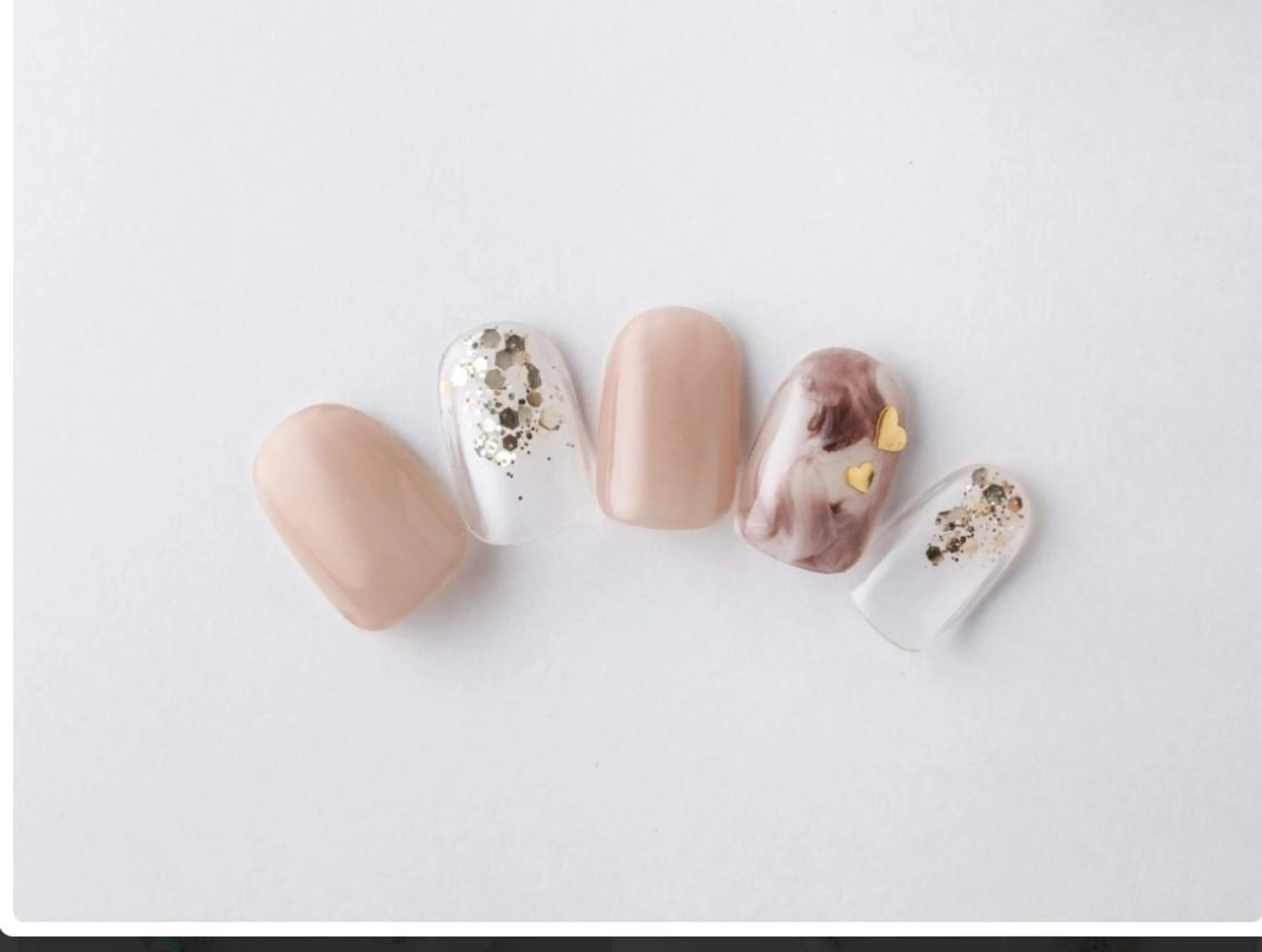 ネイル クリアネイル 長さ出し フットネイル フレンチネイル ジェルネイル 大塚眉毛|ハンドケア |肌管理の眉毛・アイブロウイメージ