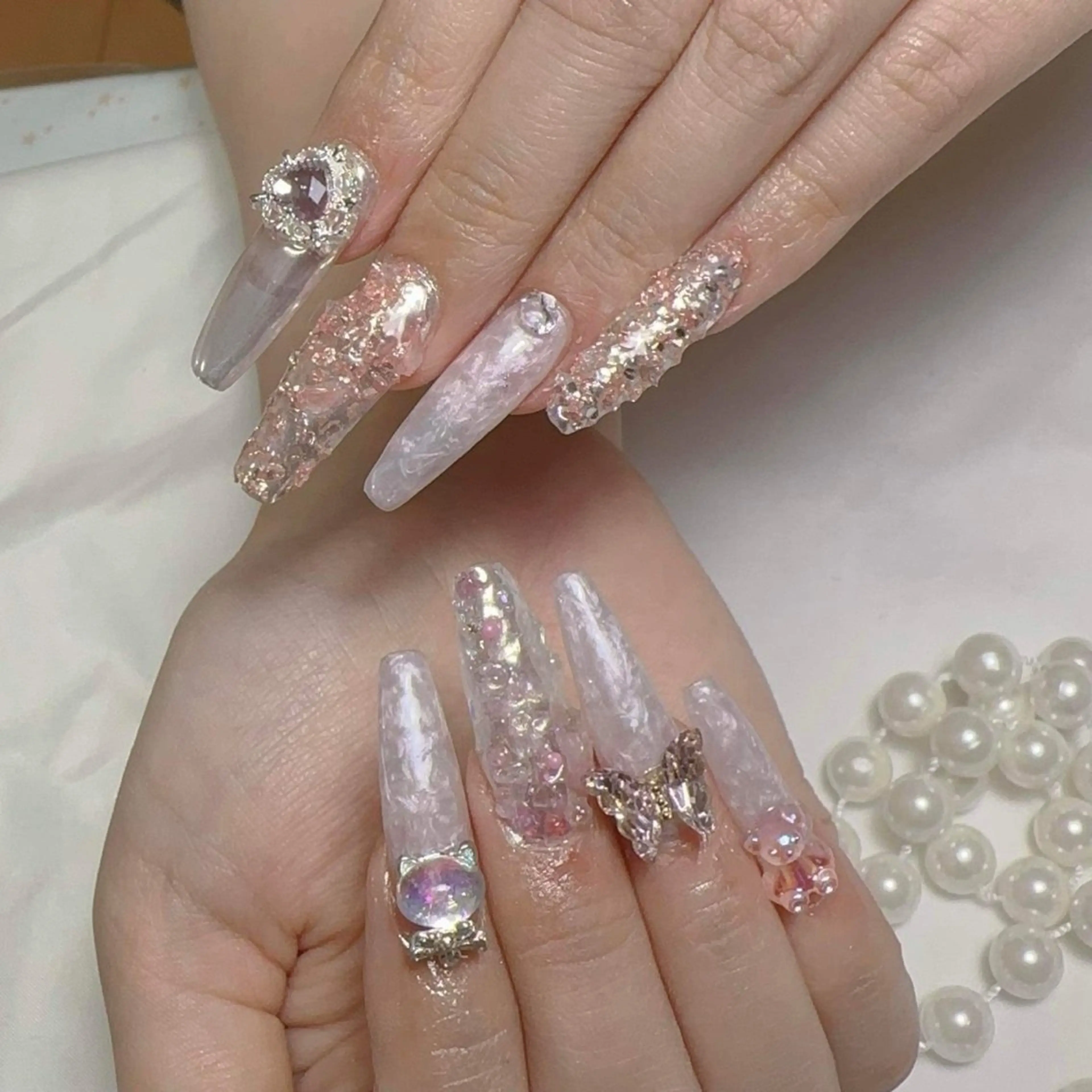 ネイル アートネイル フレンチネイル ジェルネイル グラデーション 韓国ネイル ハンドネイル 💕鈴木ユリ パラジェル/オフ無料のネイルデザイン