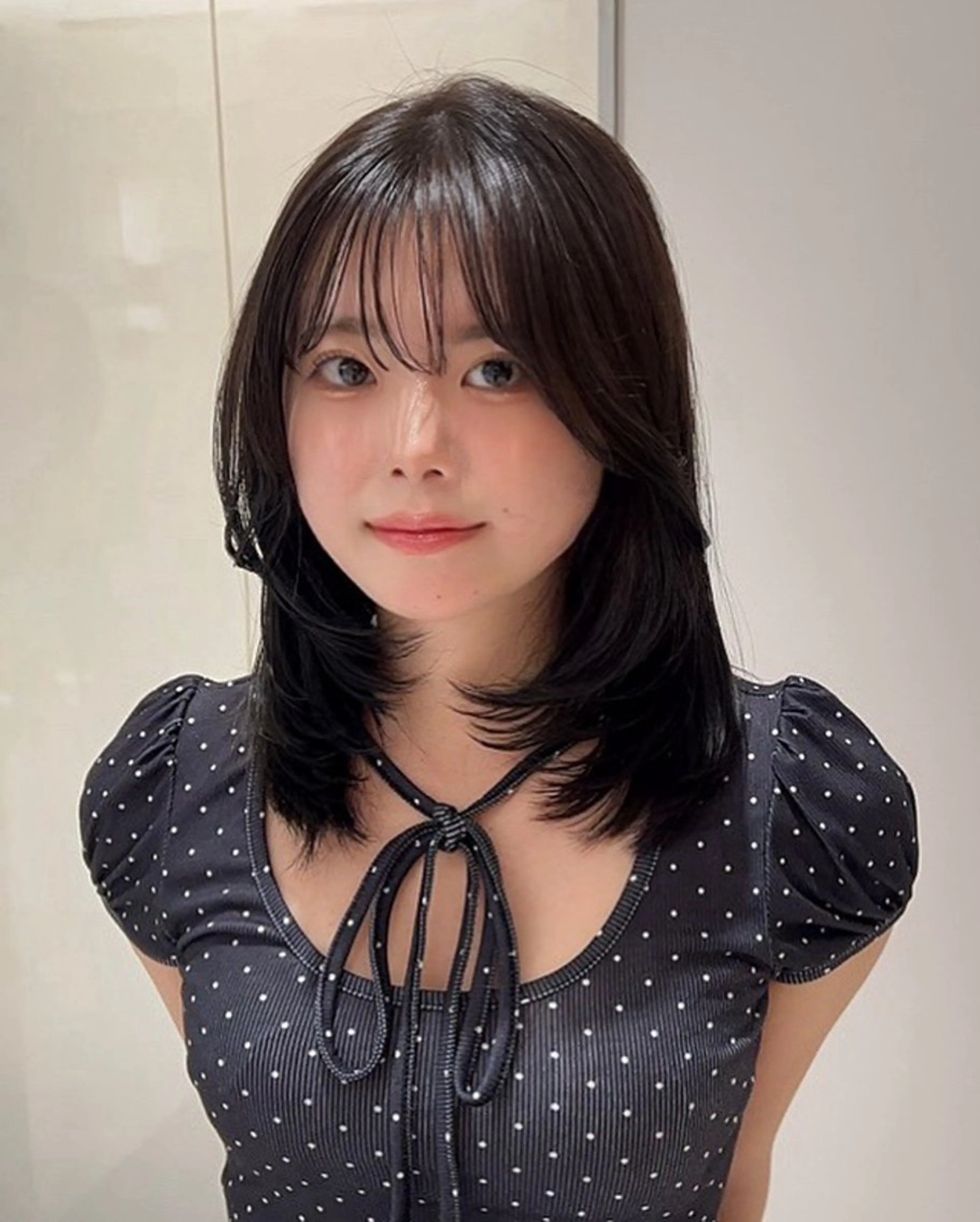 ミディアム カット ヘアカラー コテ巻き風パーマ 銀座RINOSEのヘアスタイル