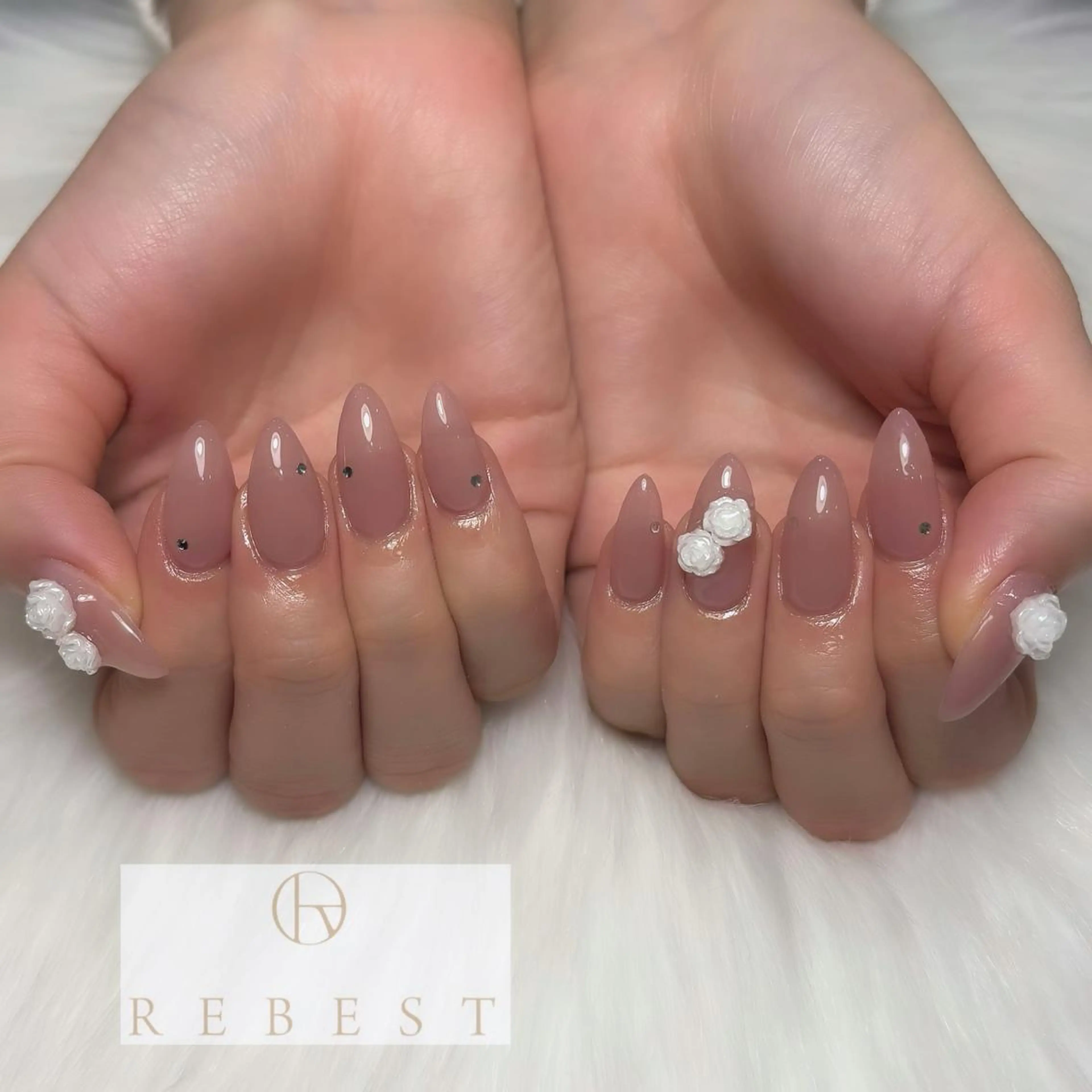 ネイル nailist SENAのネイルデザイン