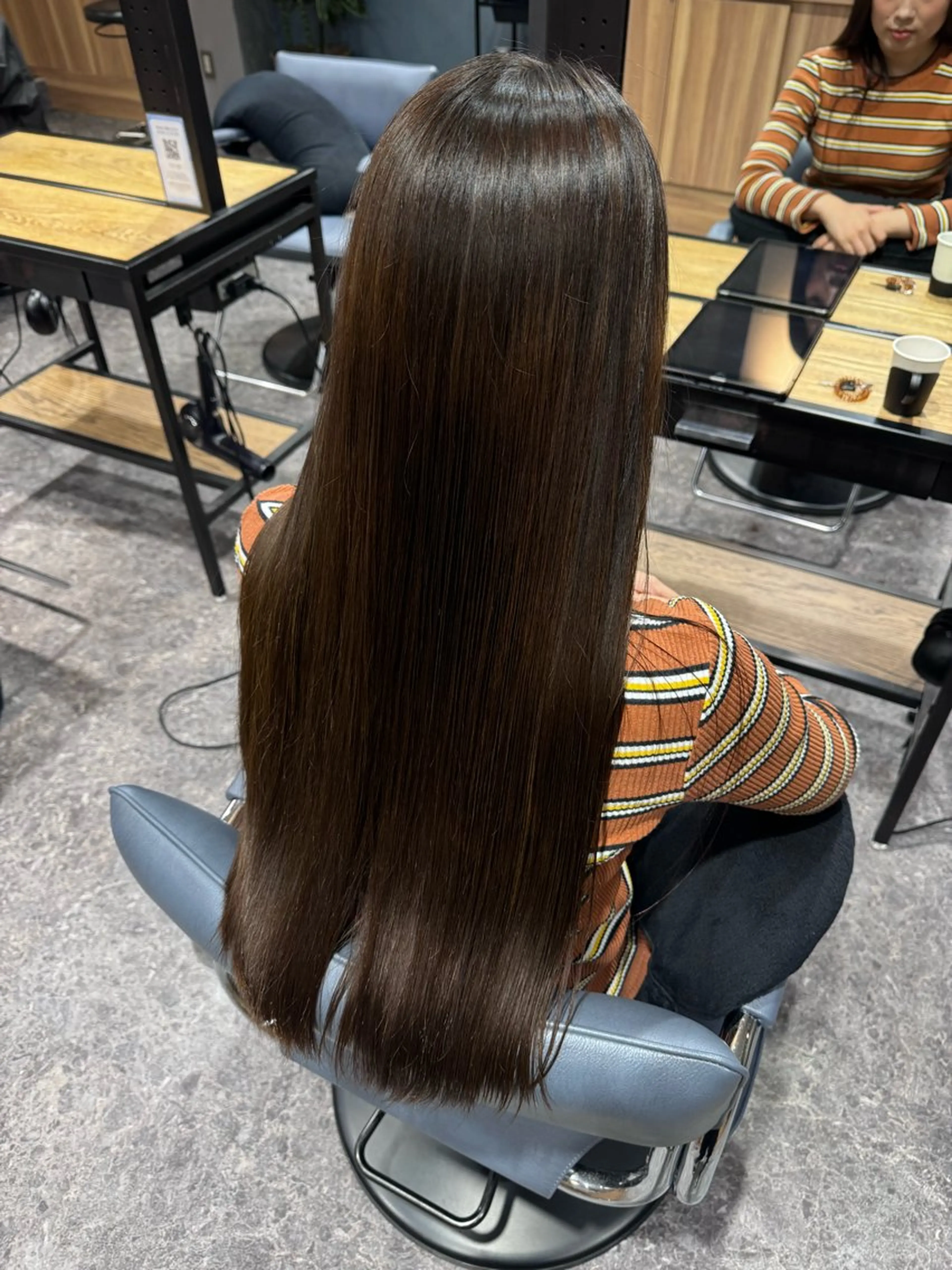 ロング カラー ブリーチ イルミナカラー 髪質改善 縮毛矯正 カット ヘアカラー トリートメント OAK 中目黒のヘアスタイル