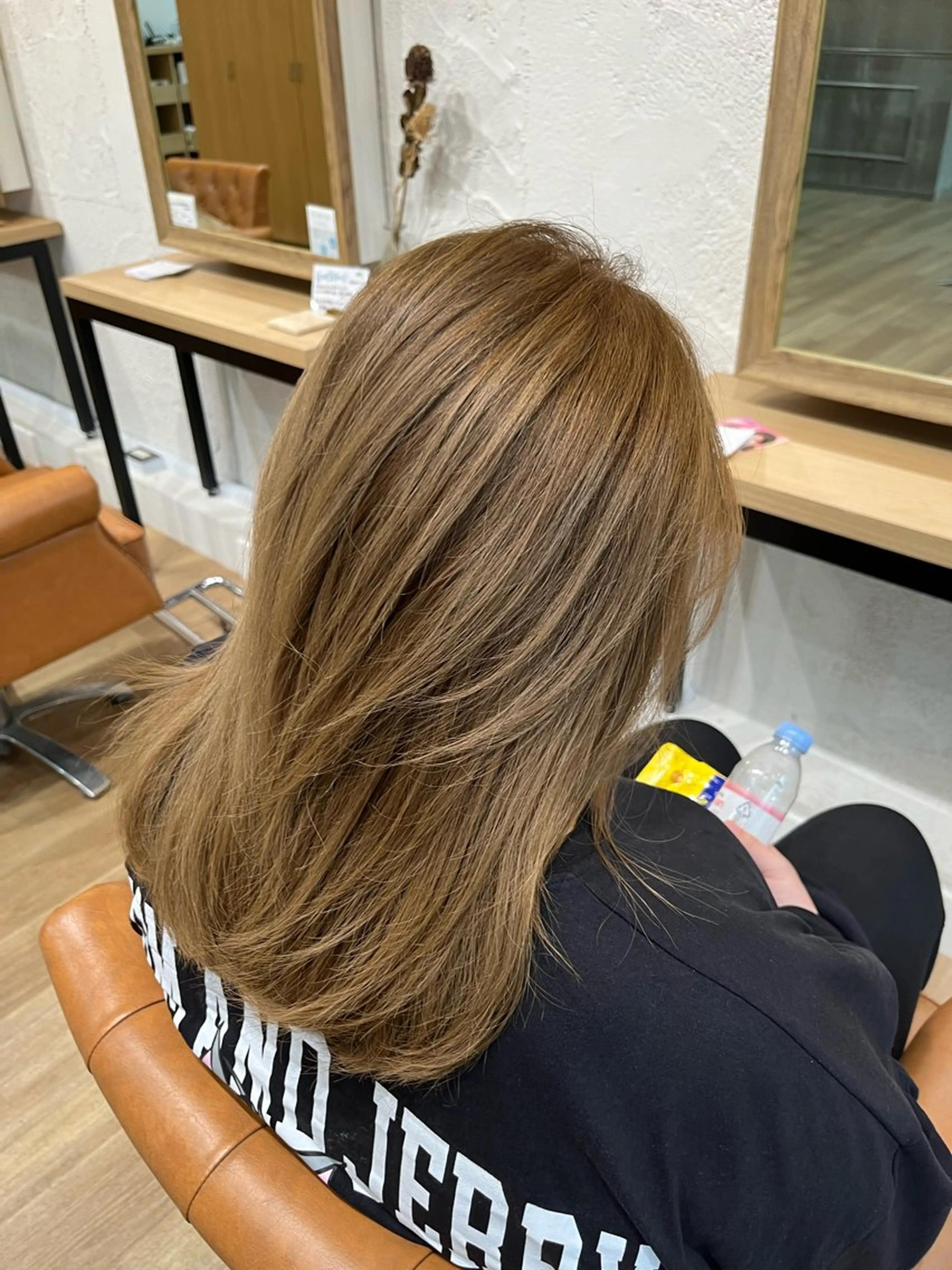 カラー ベージュカラー ブリーチ bisou hair スガノ　カヤノのマツエク・マツパデザイン