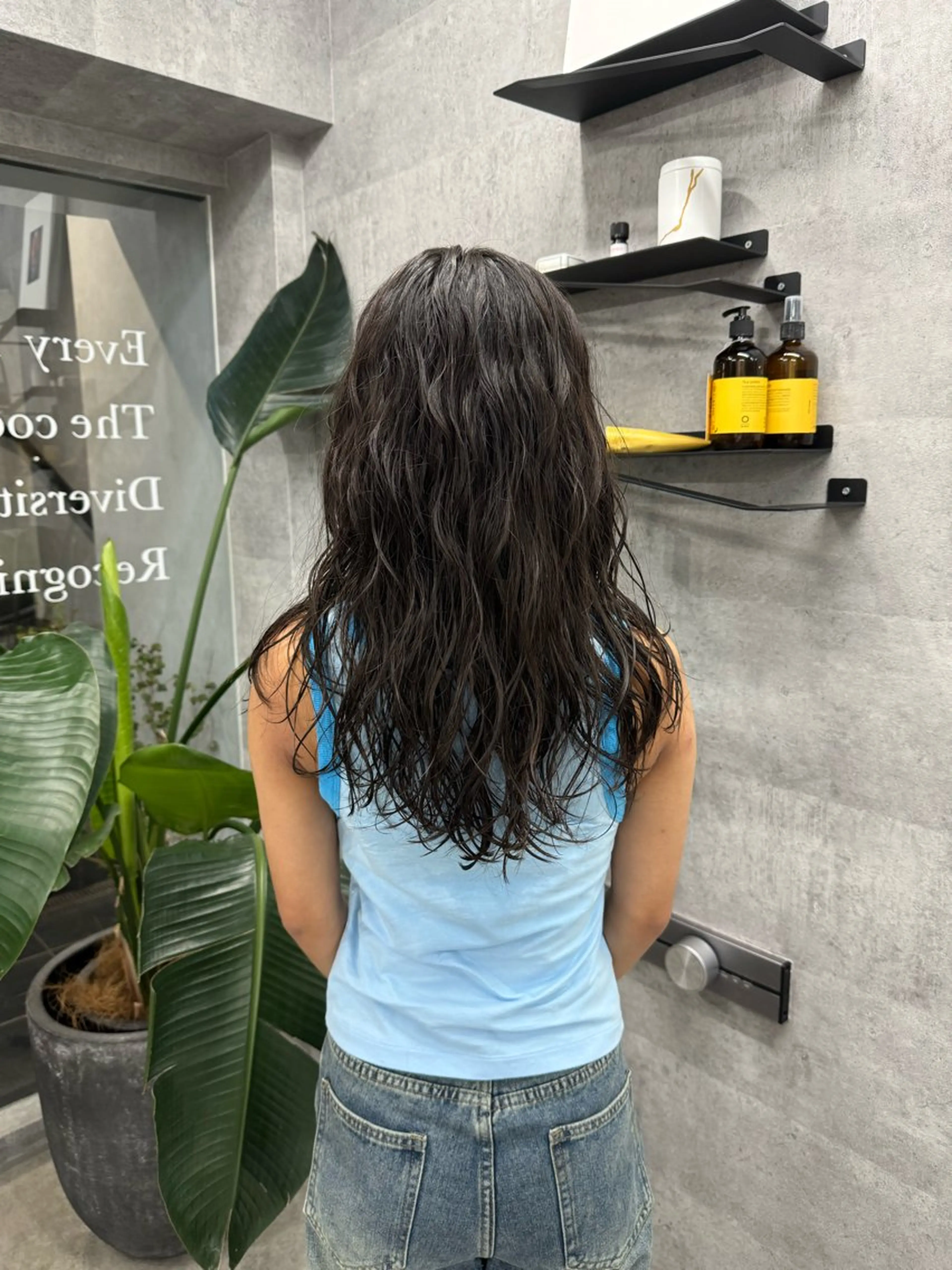 セミロング パーマ あなたのお悩み改善" You"💚❤️💛のヘアスタイル