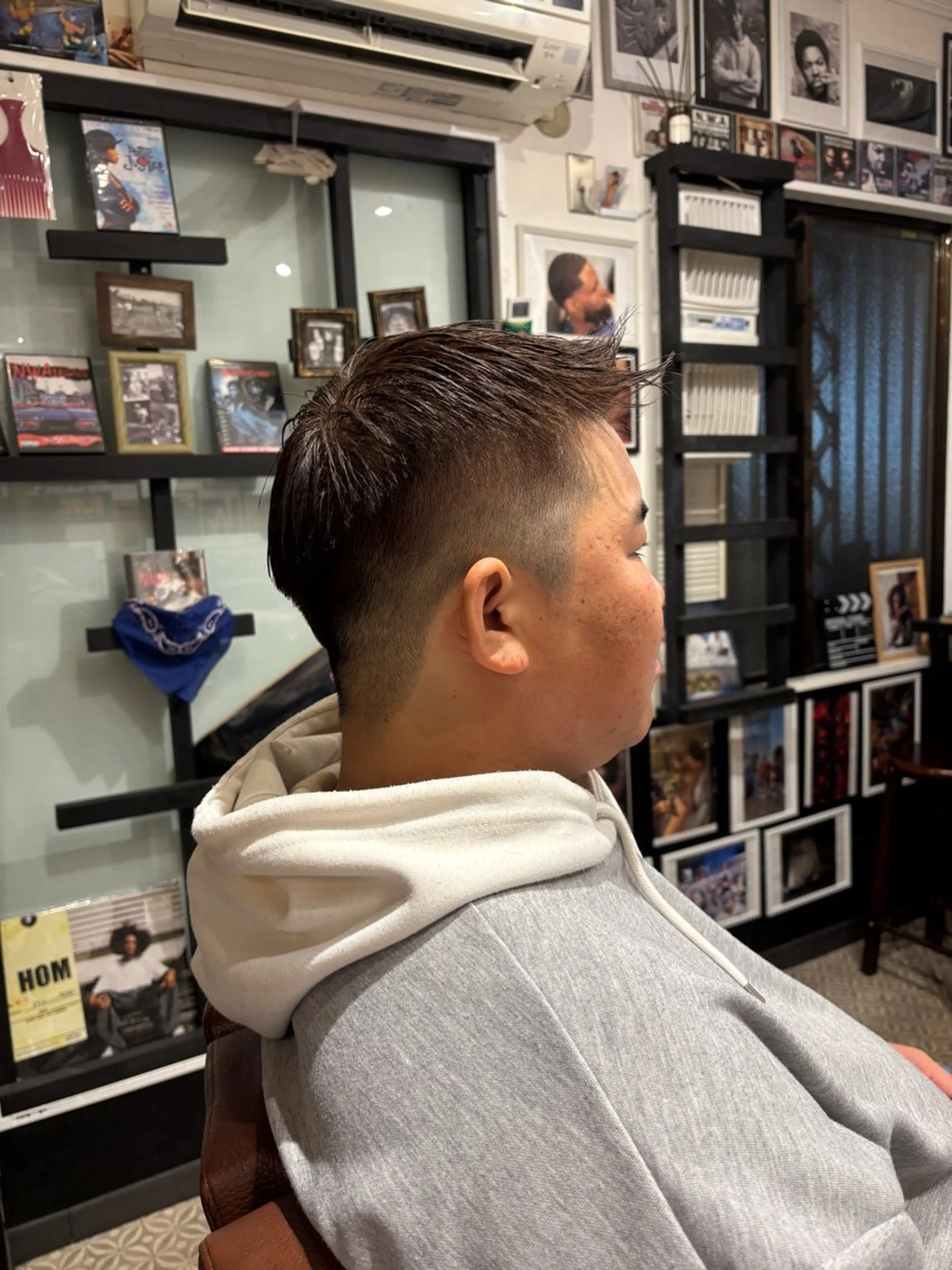 ショート カラー メンズ CribHoodbarbershop所属・白井 昇太のヘアスタイル