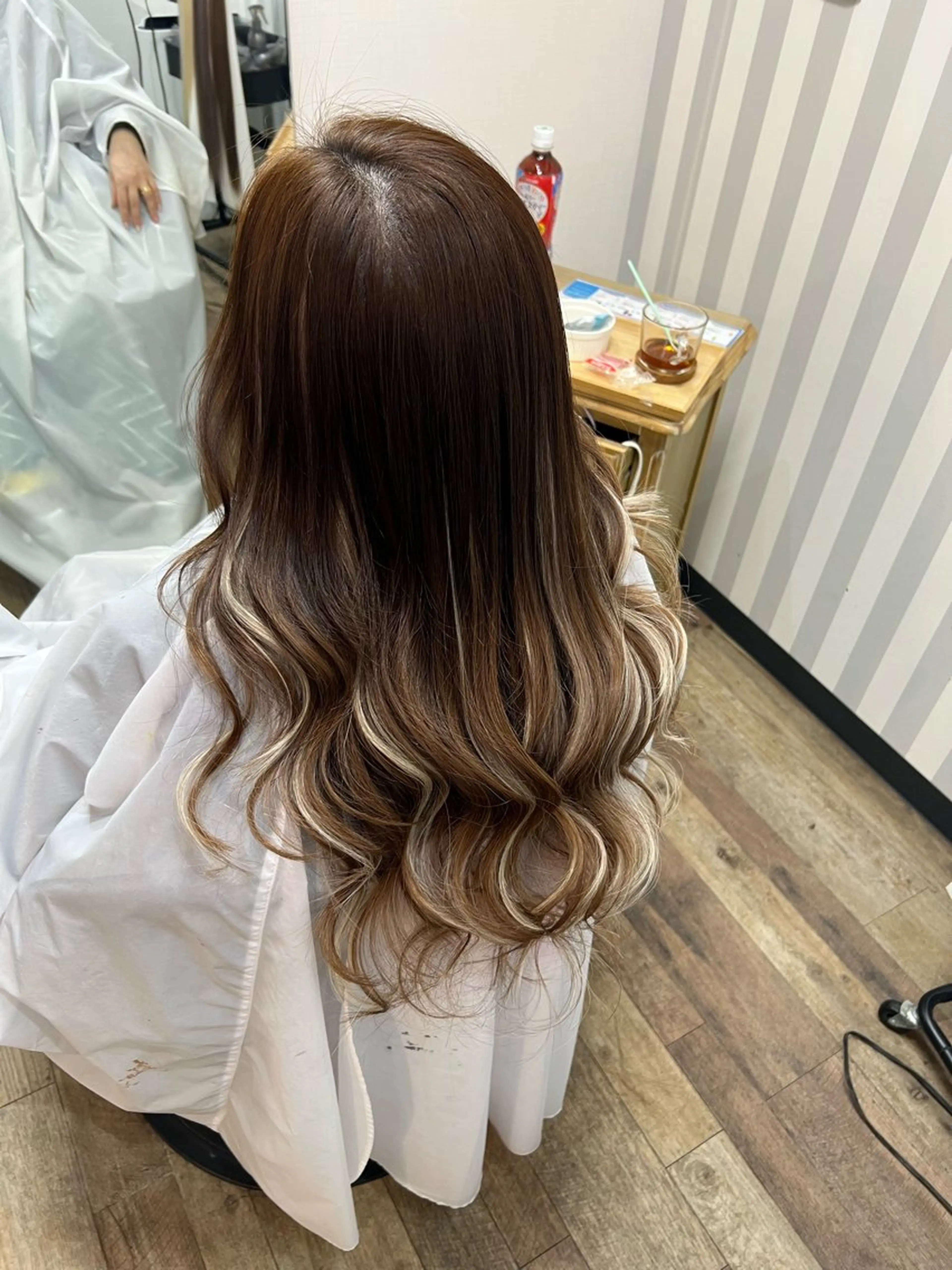 ヘアカラー エクステ ＤＥＳＴ所属・吉野 瑳桜のヘアスタイル