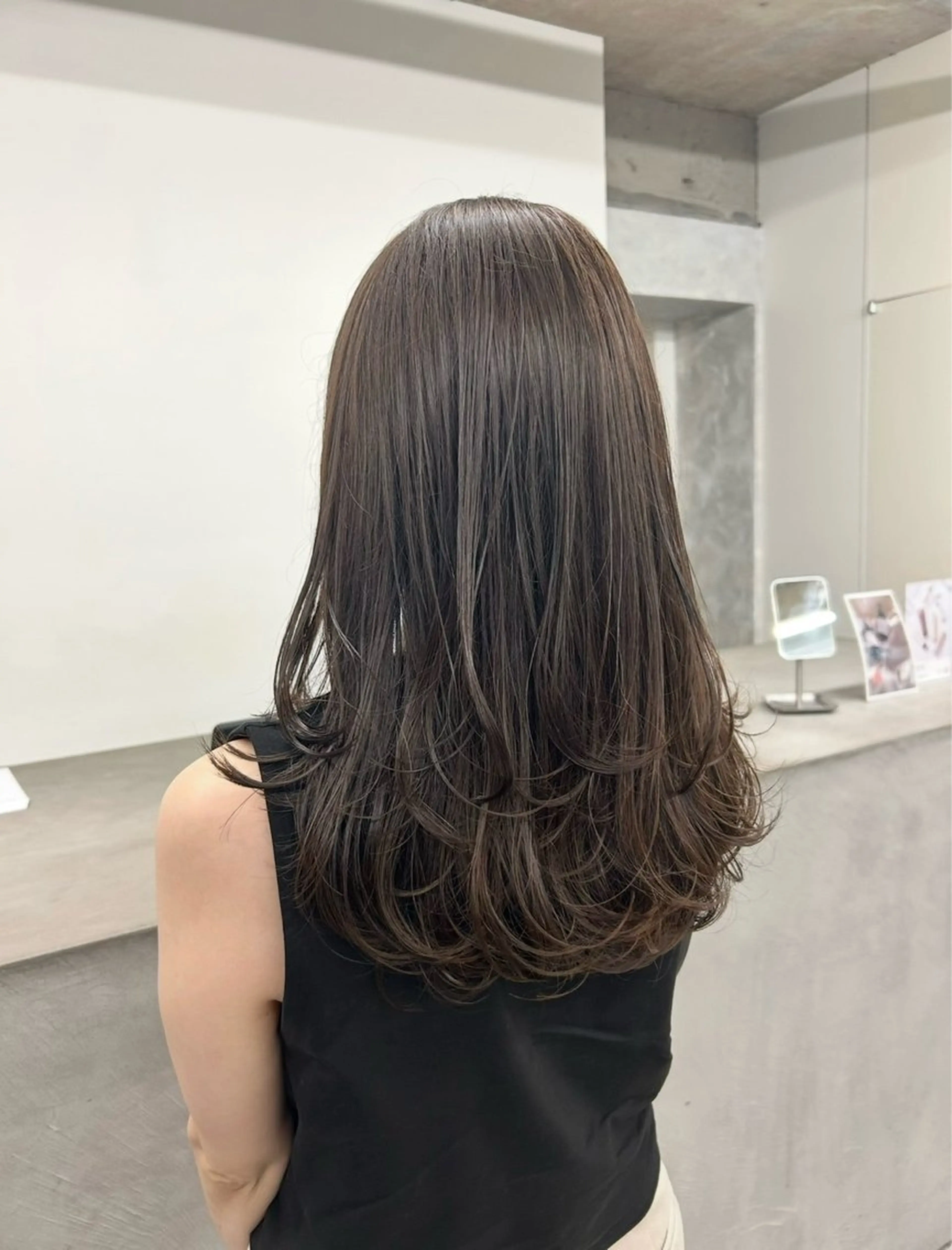 ロング レイヤーカット カネコ ノノカのヘアスタイル