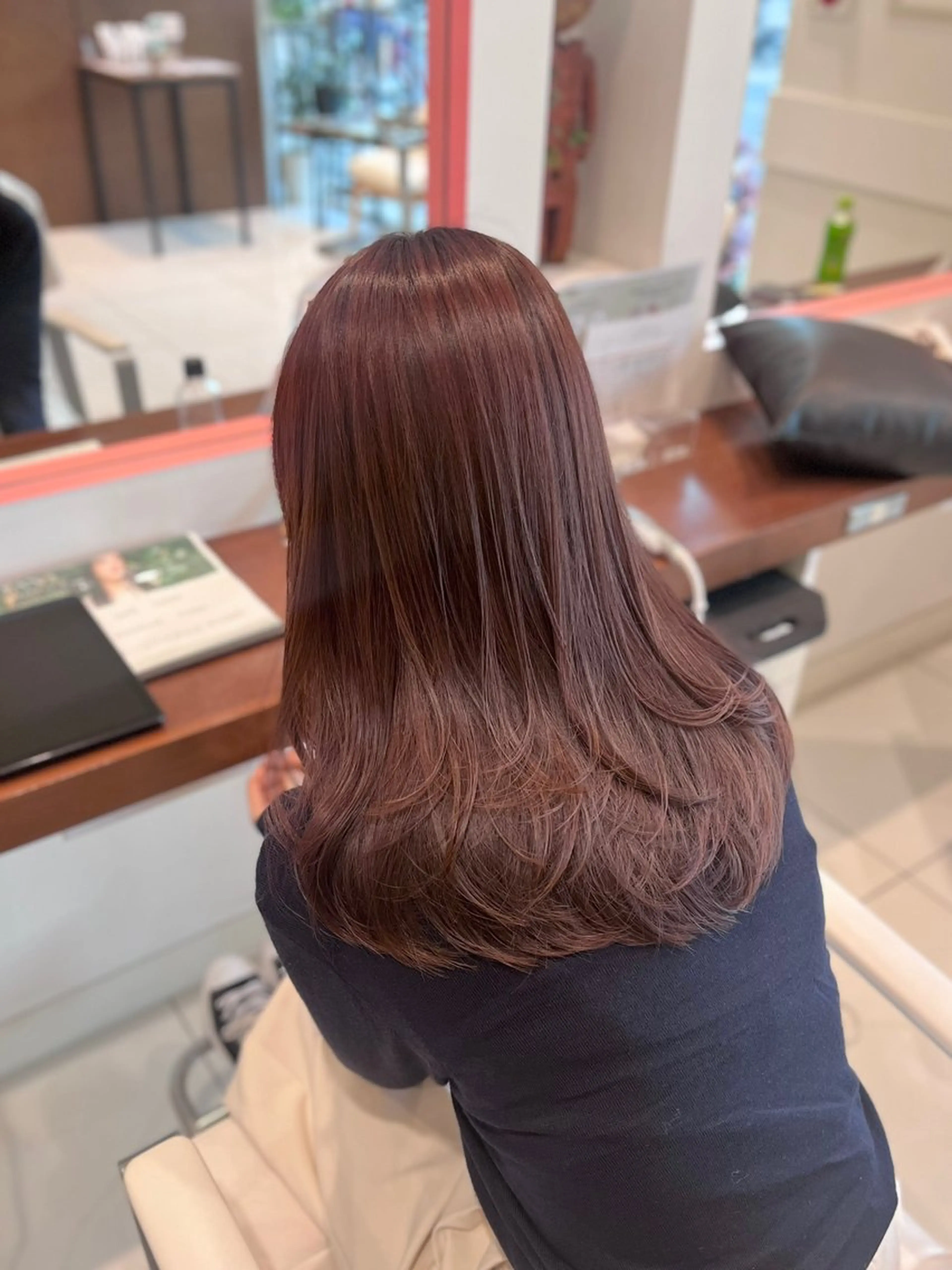 ロング レッドブラウン レイヤーカット 似合わせ 垢抜け🌟 AKINOのヘアスタイル