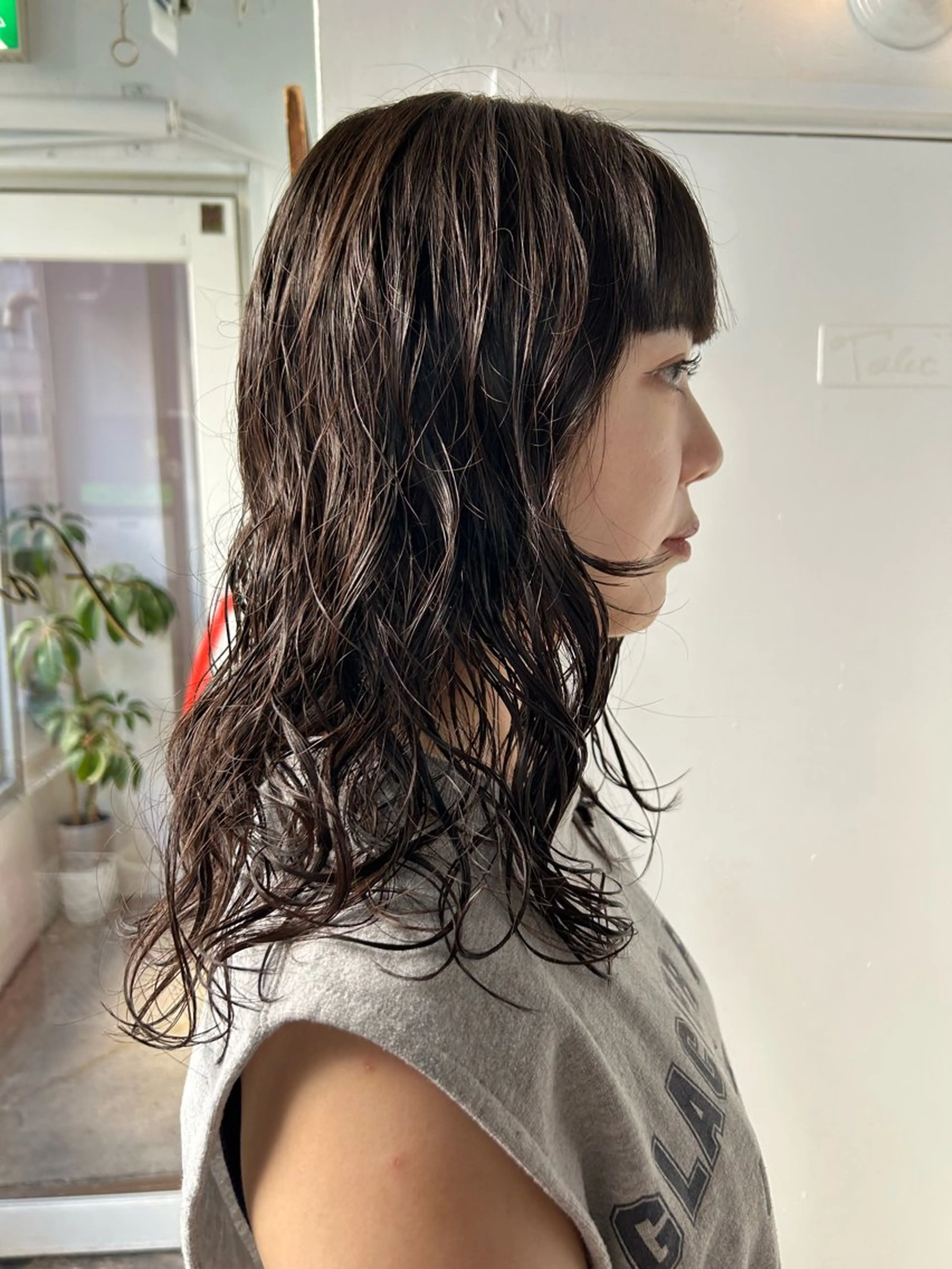 セミロング パーマ セミロングパーマ 顔まわりレイヤー 顔周りカット レイヤーカット カット パーマ 小川真歩/パーマ /暖色オリーブのヘアスタイル