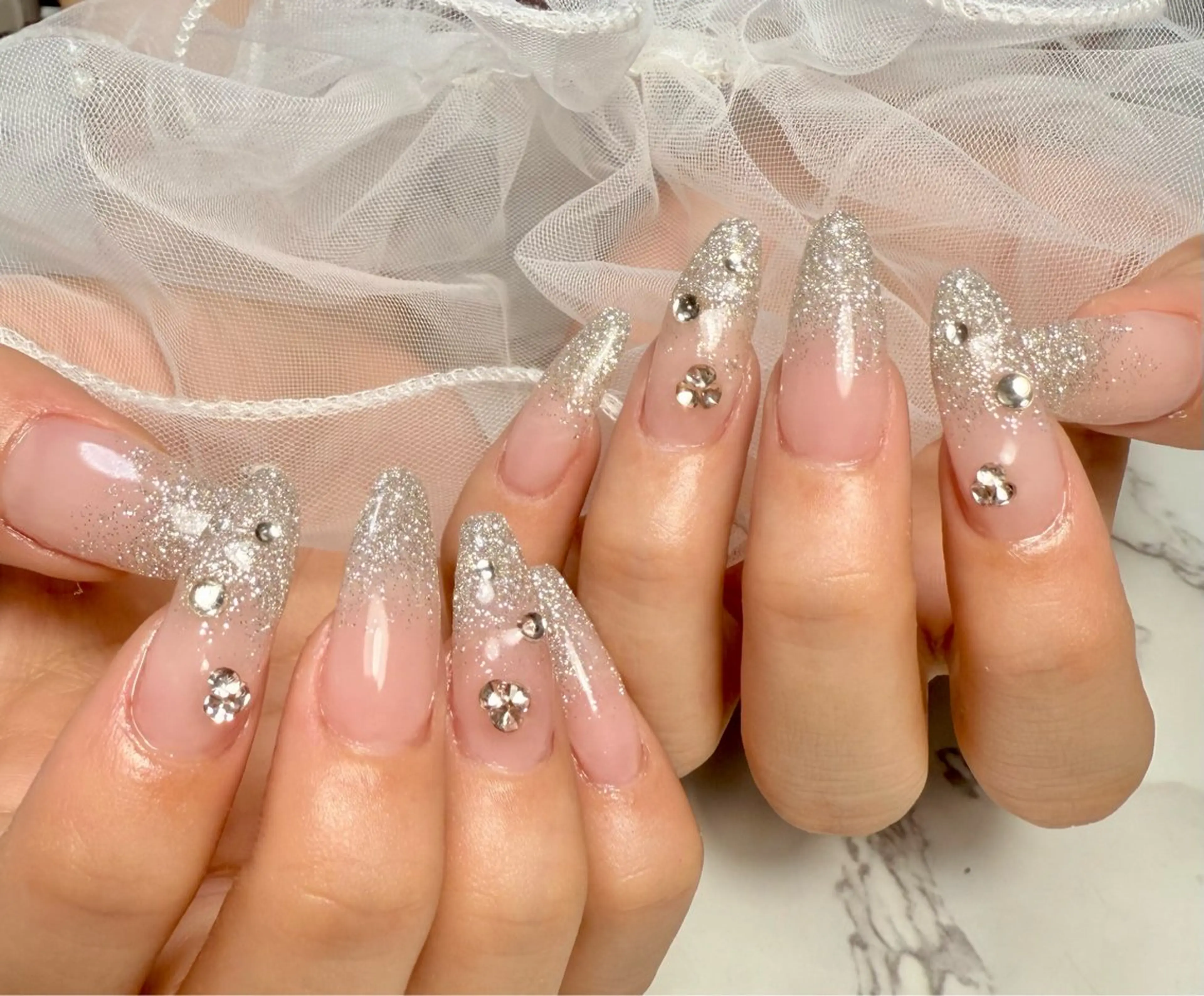 ネイル アートネイル チークネイル フラッシュネイル フラッシュマグ フレンチネイル M.N_ nailのネイルデザイン