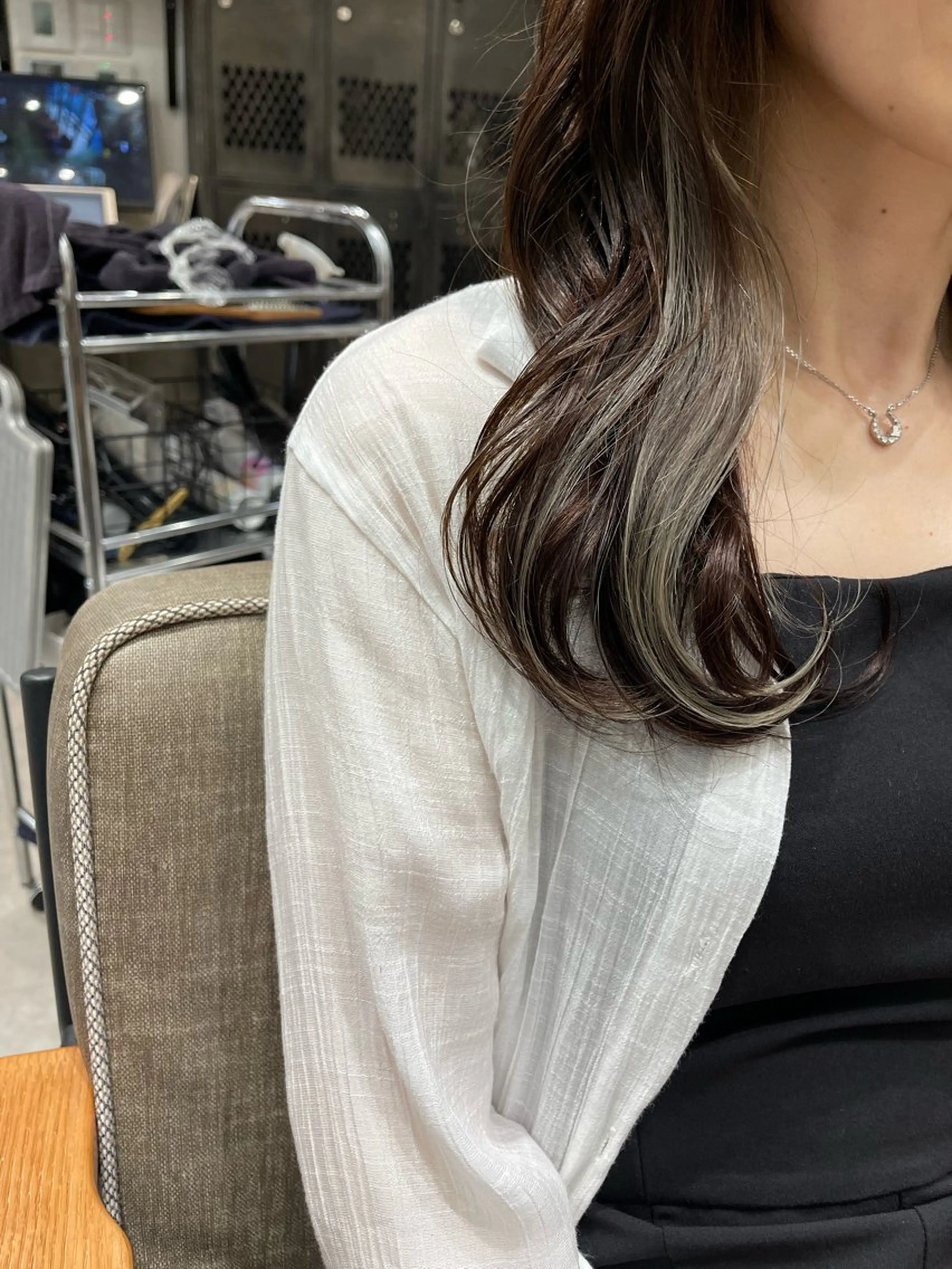 【デザインカラー⭐️】カットカラー+イヤリングカラーの写真