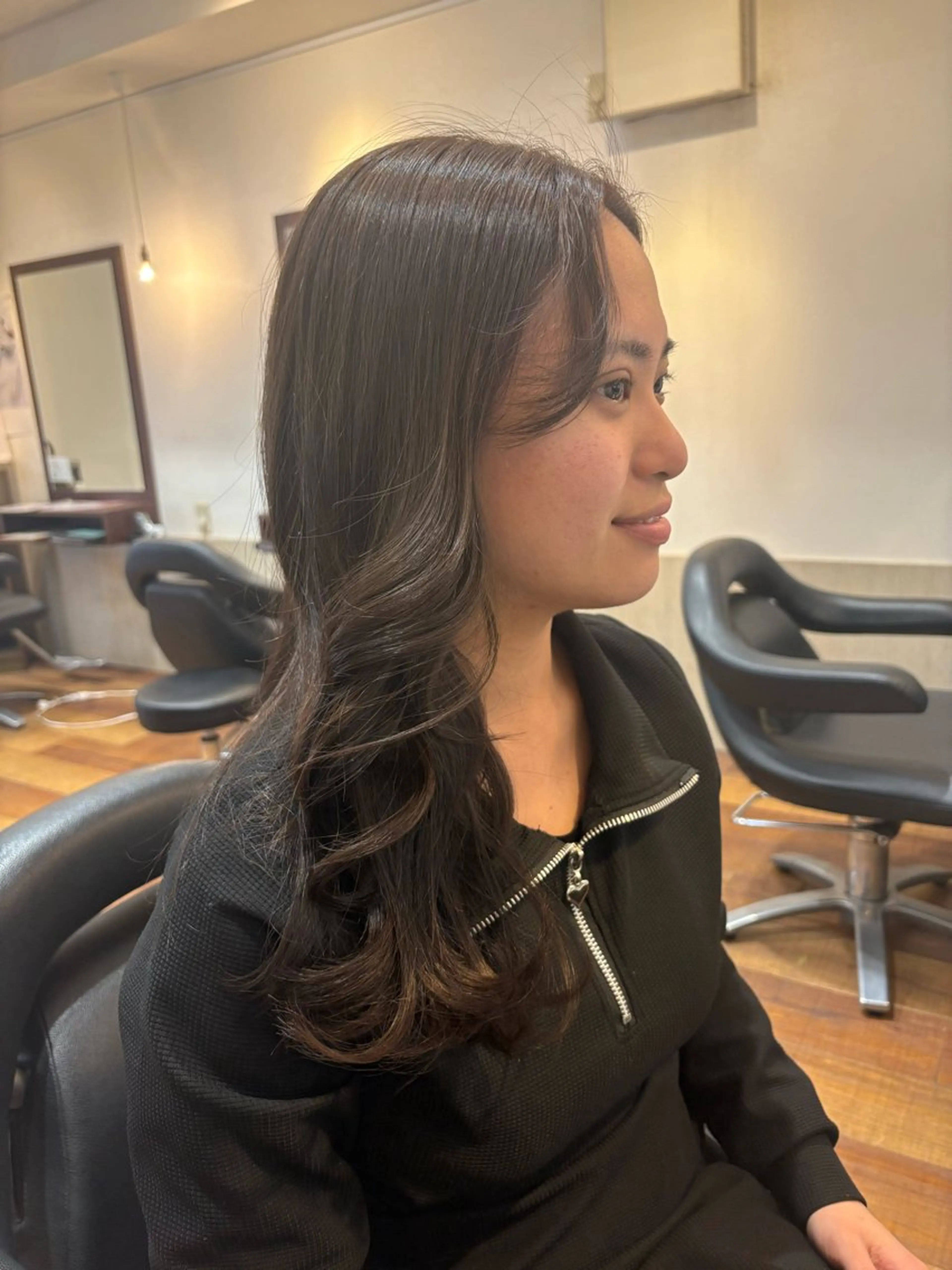 ロング MOLLASALON 浅香山店所属・髪質改善カラー 縮毛矯正🤍辻桃加のヘアスタイル