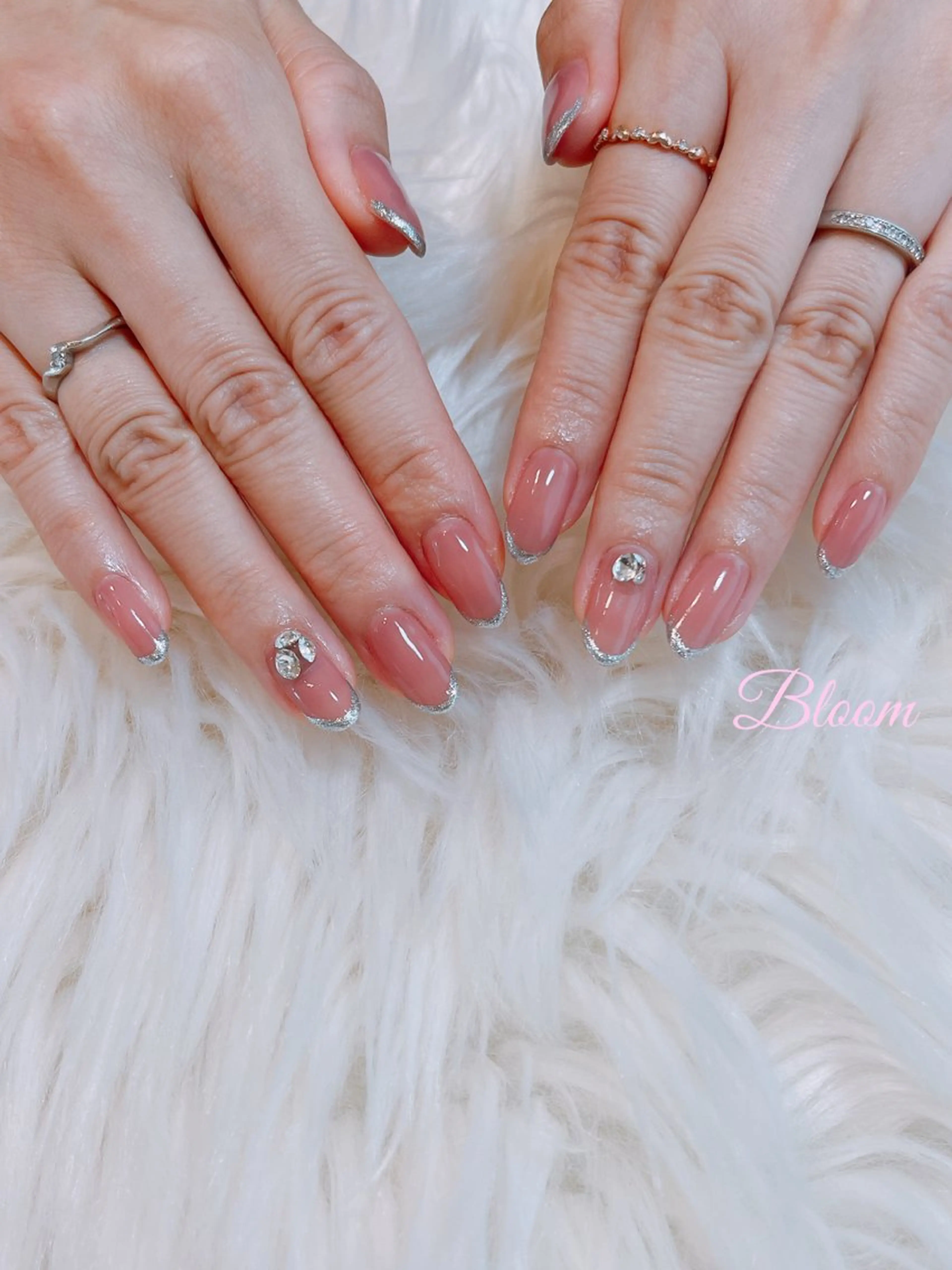 ネイル フレンチネイル ジェルネイル キラキラネイル オフィスネイル シンプルネイル Bloom Nail Salonのネイルデザイン