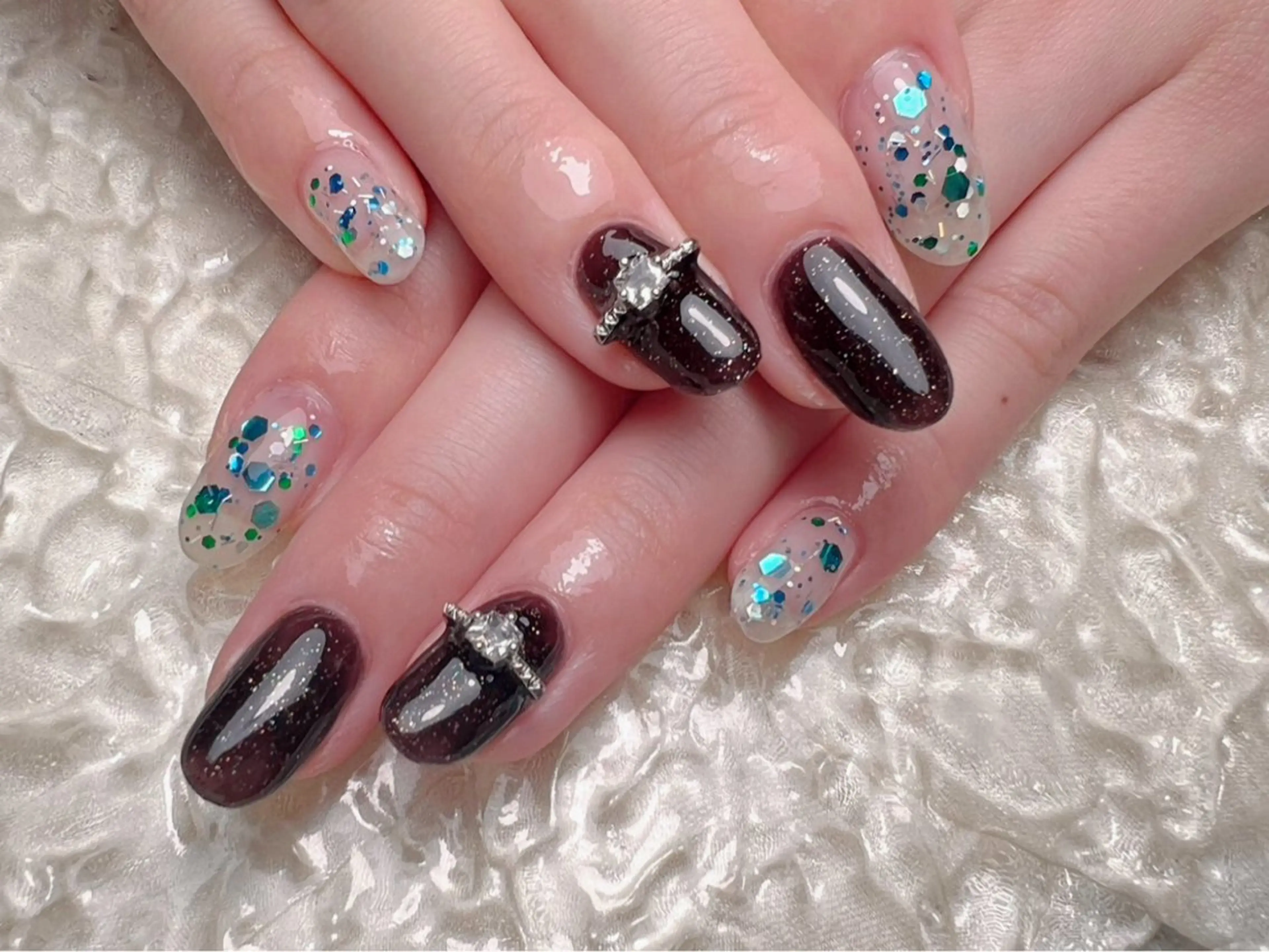 ネイル マジックミラー所属・マジック ミラーのネイルデザイン