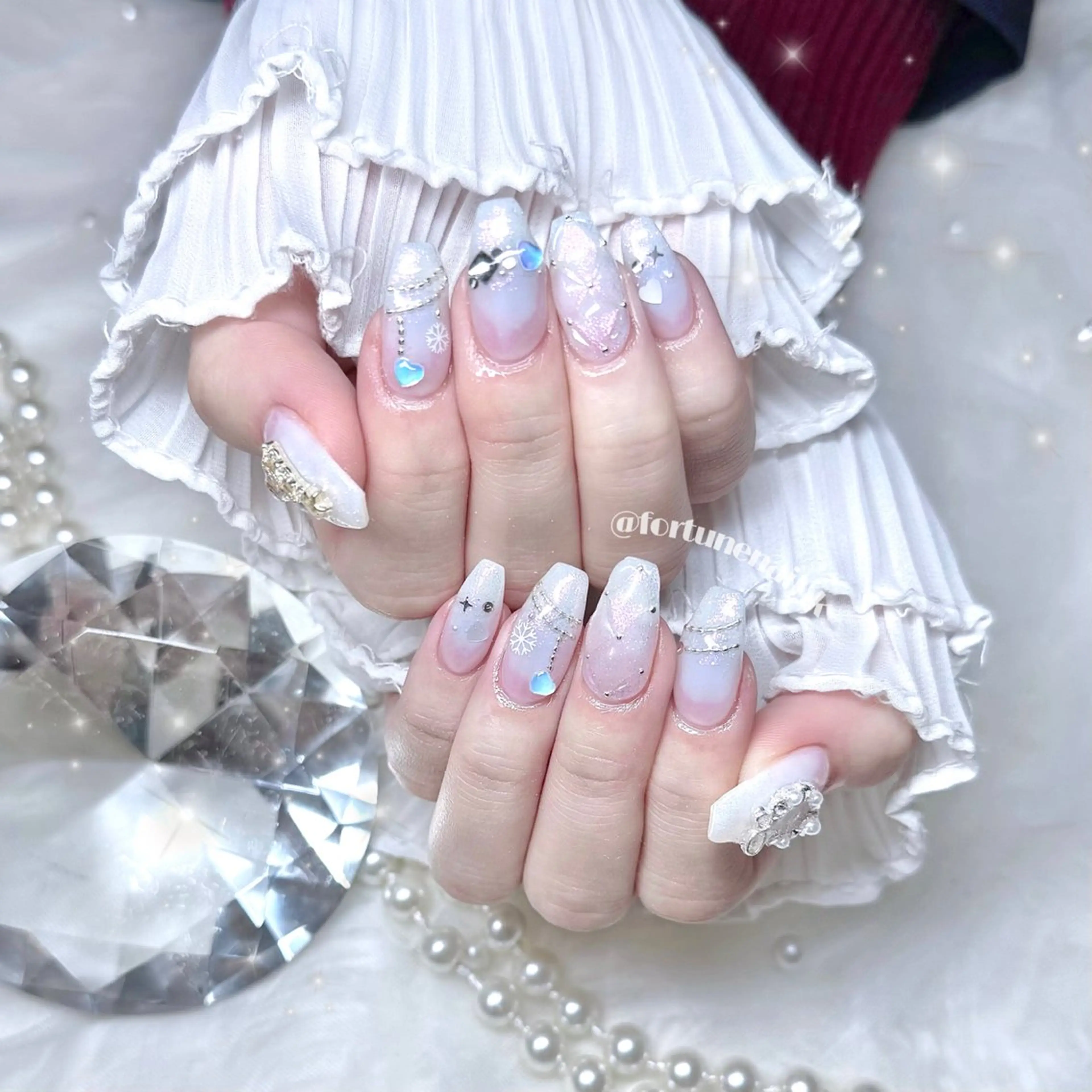 ネイル ハンドネイル 🤍kanane 🤍のネイルデザイン