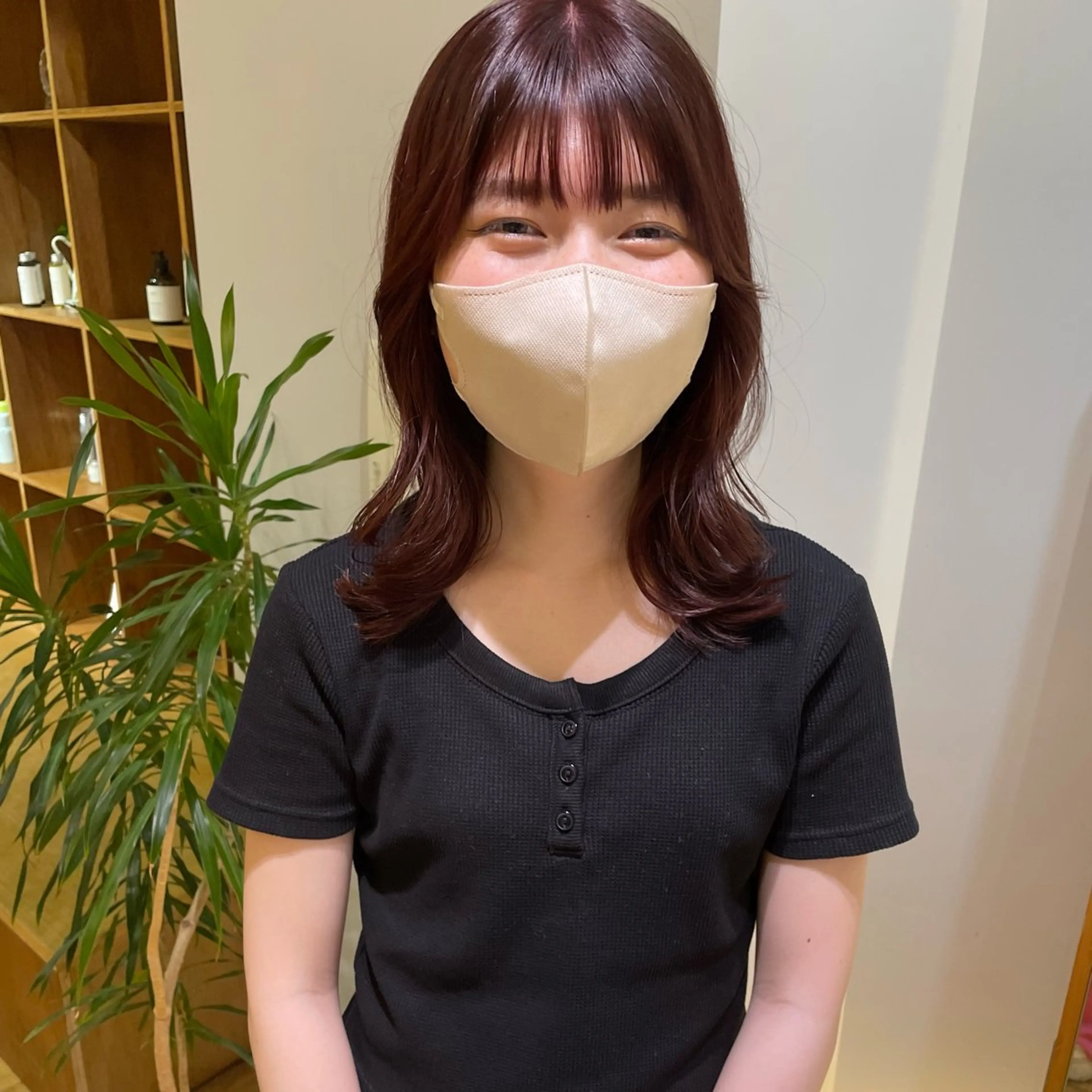 ミディアム 大橋 芽衣のヘアスタイル