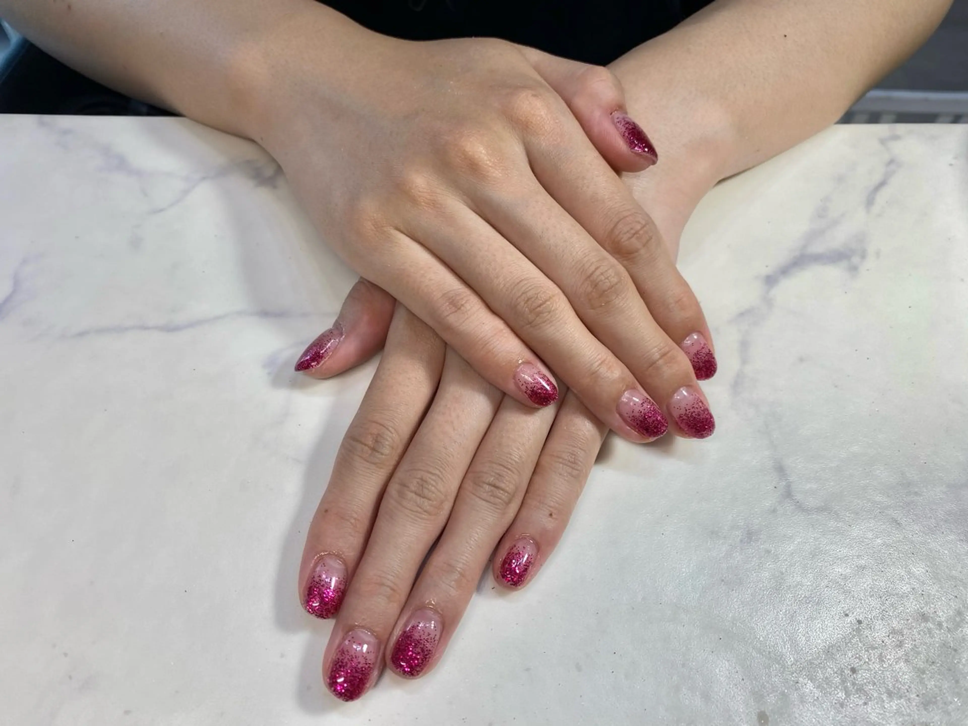 ネイル グラデーション ラメ(グリッター) ラメグラデーション ハンドネイル Three いわなべのネイルデザイン