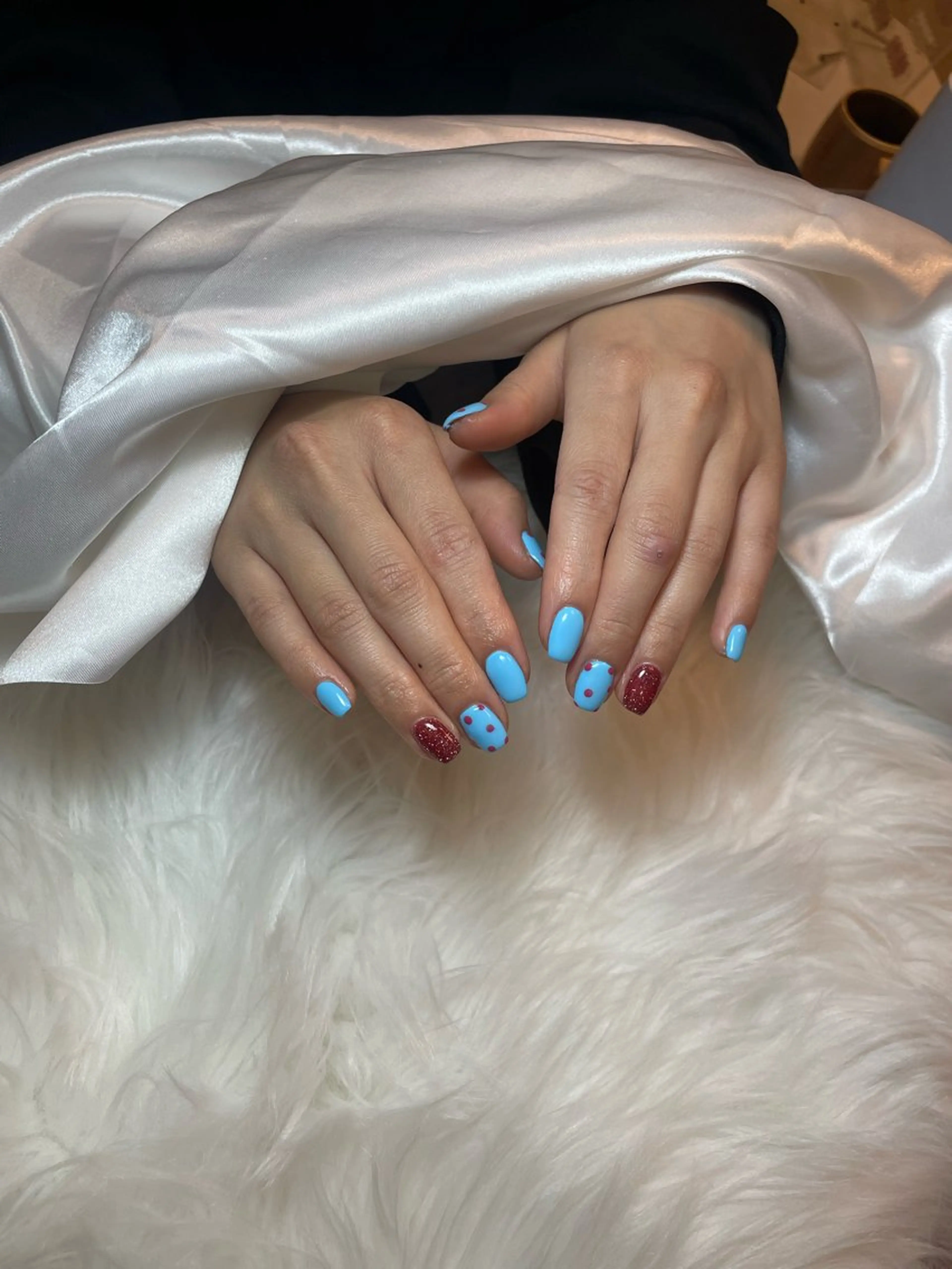 ネイル ブルー フレンチネイル キラキラネイル マグネットネイル シンプルネイル ハンドネイル timtam --sakiのネイルデザイン