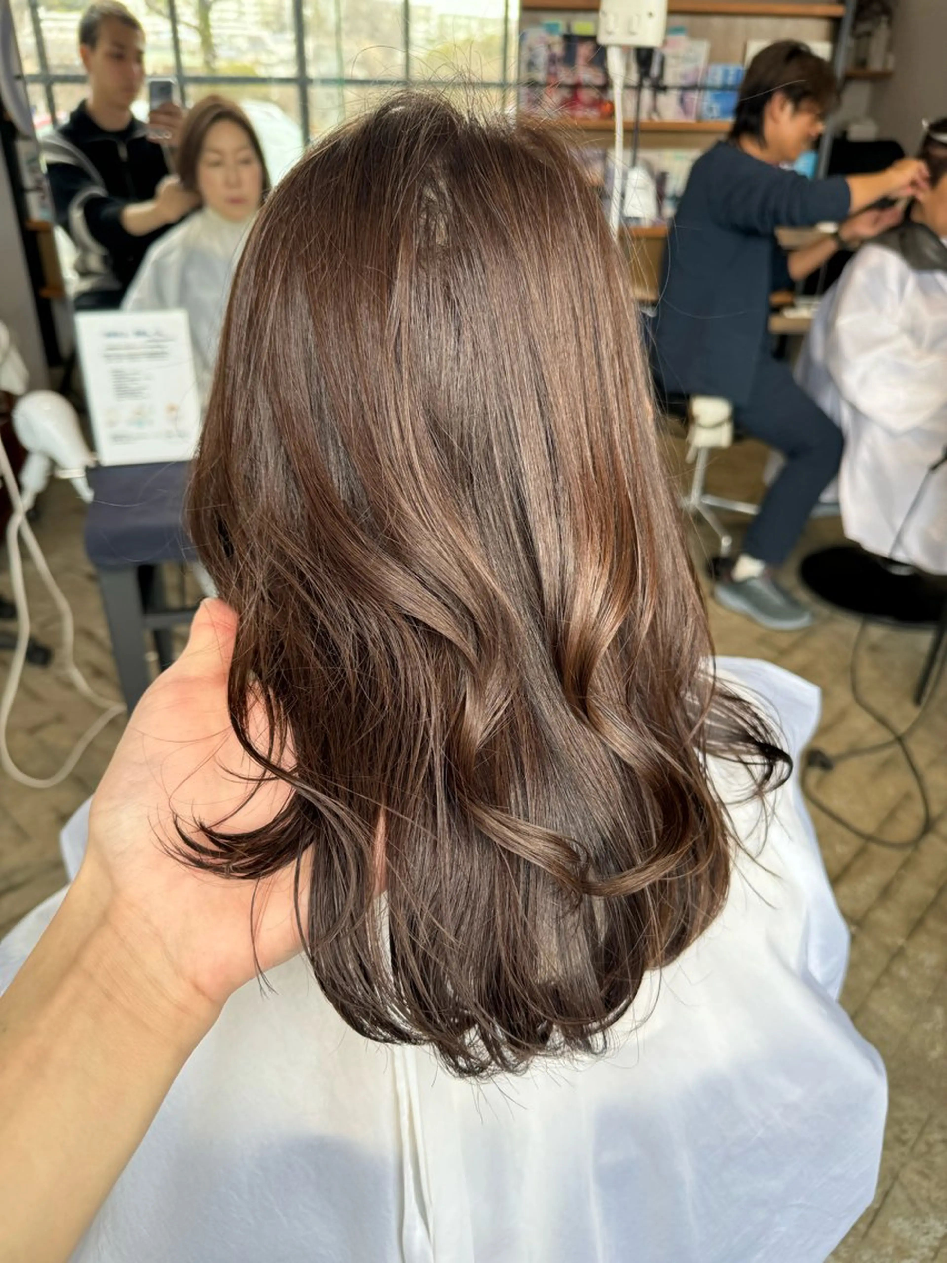 ミディアム トリートメント 永田竜一/ 小顔くびれレイヤーのヘアスタイル