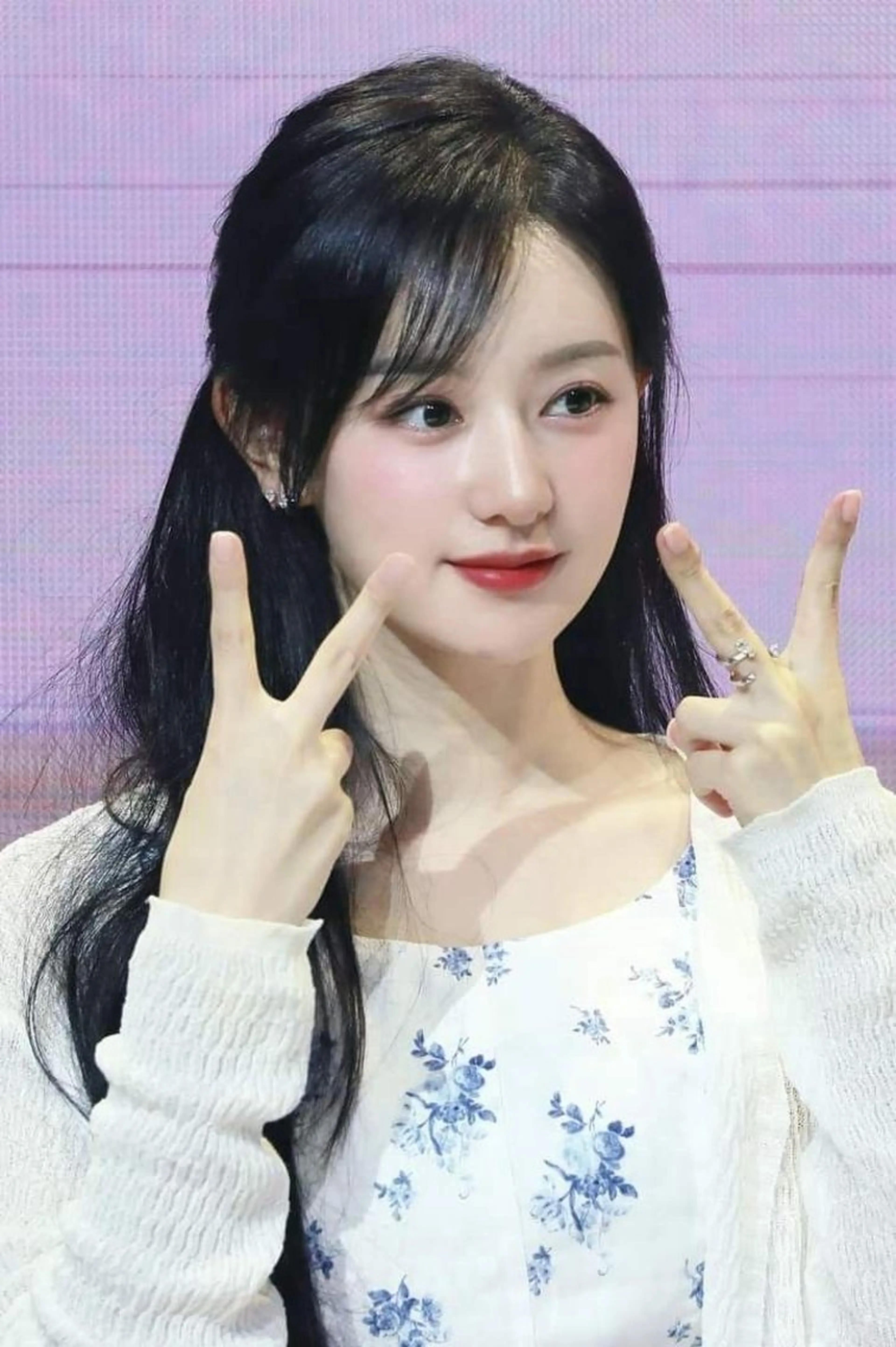 ロング カラー ハイトーン/韓国 レイヤー/るか🎀のヘアスタイル