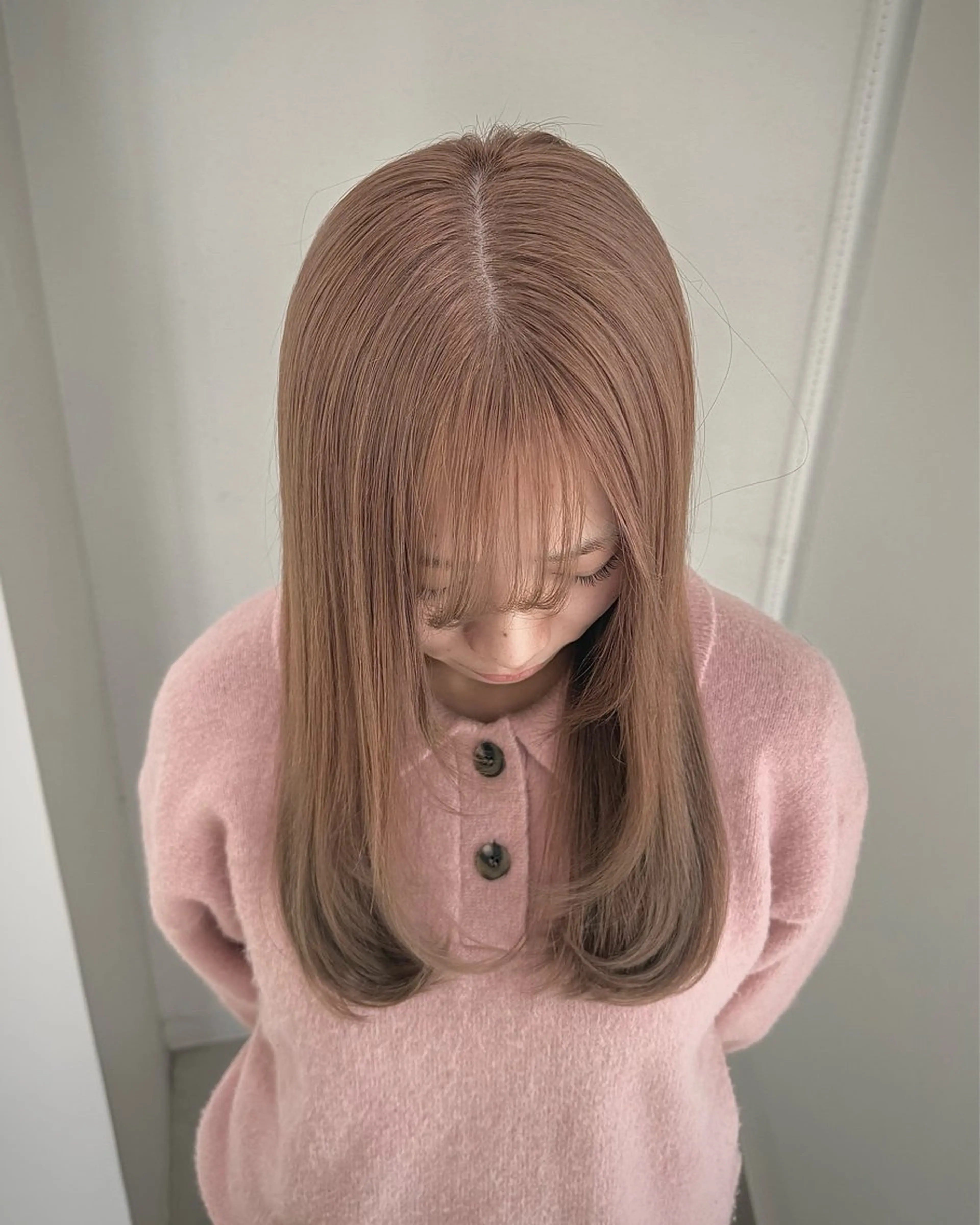 セミロング カラー ヘアアレンジ ブリーチ ケアブリーチ 透明感カラー 神戸三宮ダメージレス ブリーチ特化 麟太郎のヘアスタイル