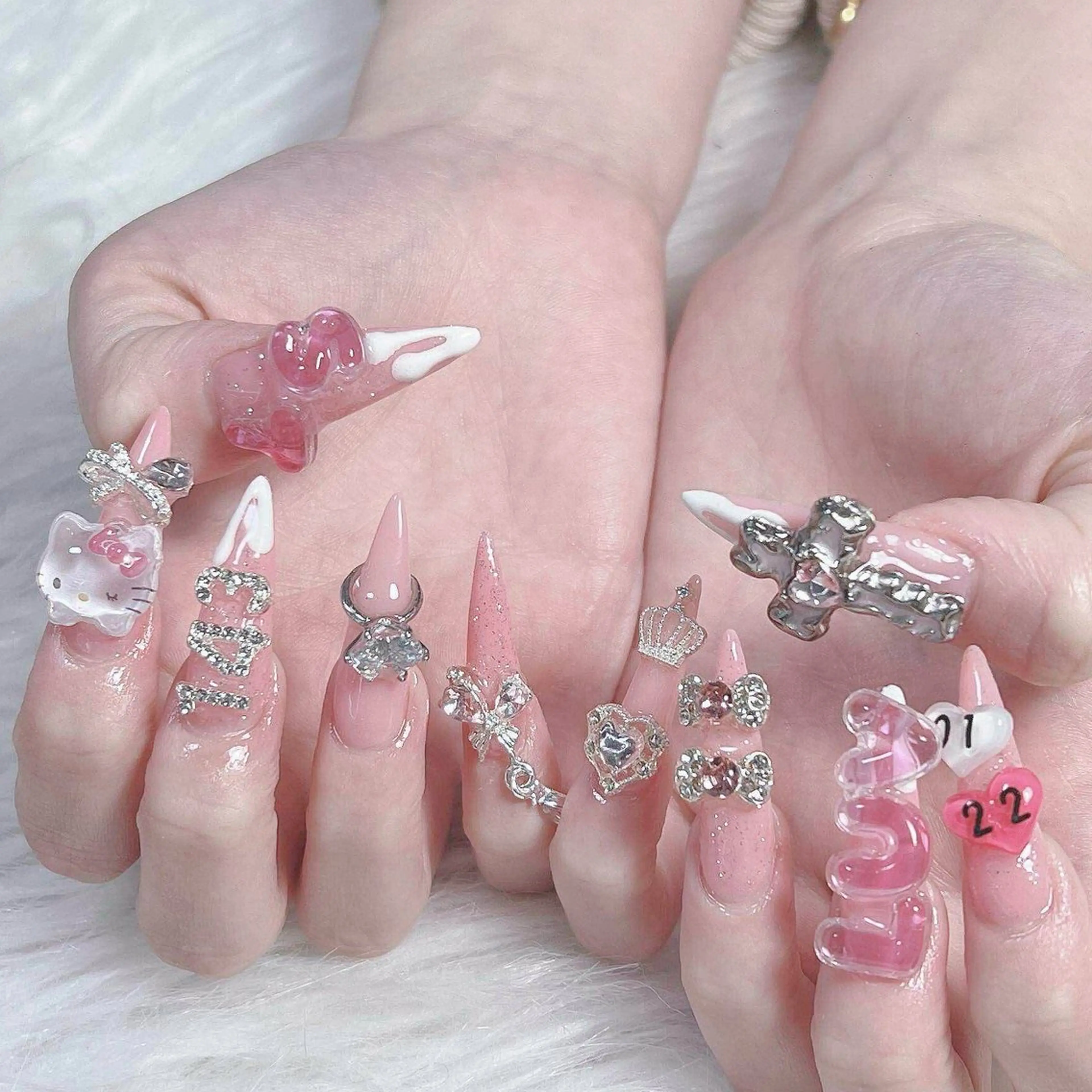 ネイル オーロラネイル クリアネイル 成人式 フラッシュネイル ジェルネイル ハンドネイル Amee Nail Salonのネイルデザイン