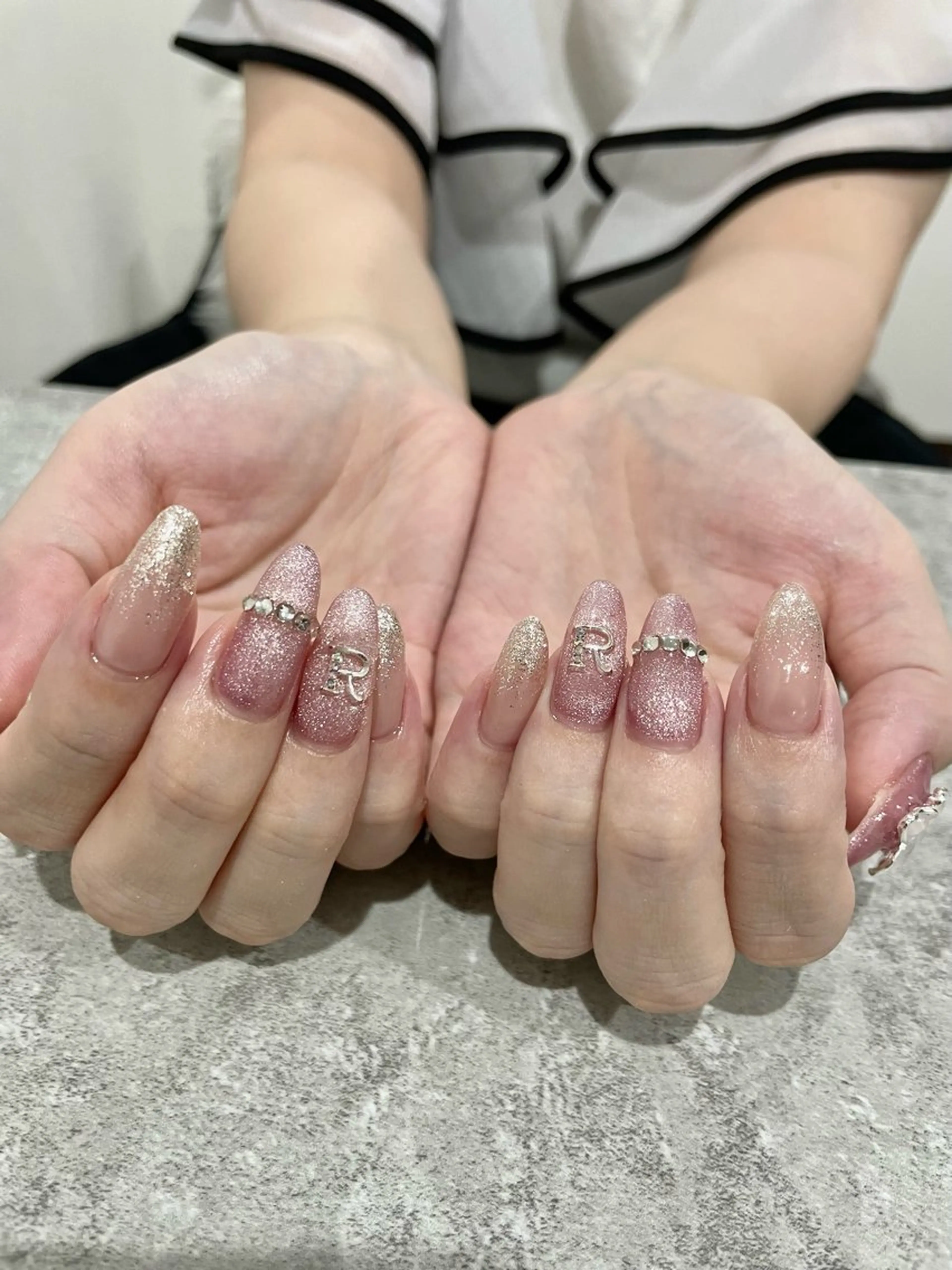 ネイル 持ち込み Raviliss ♡のネイルデザイン