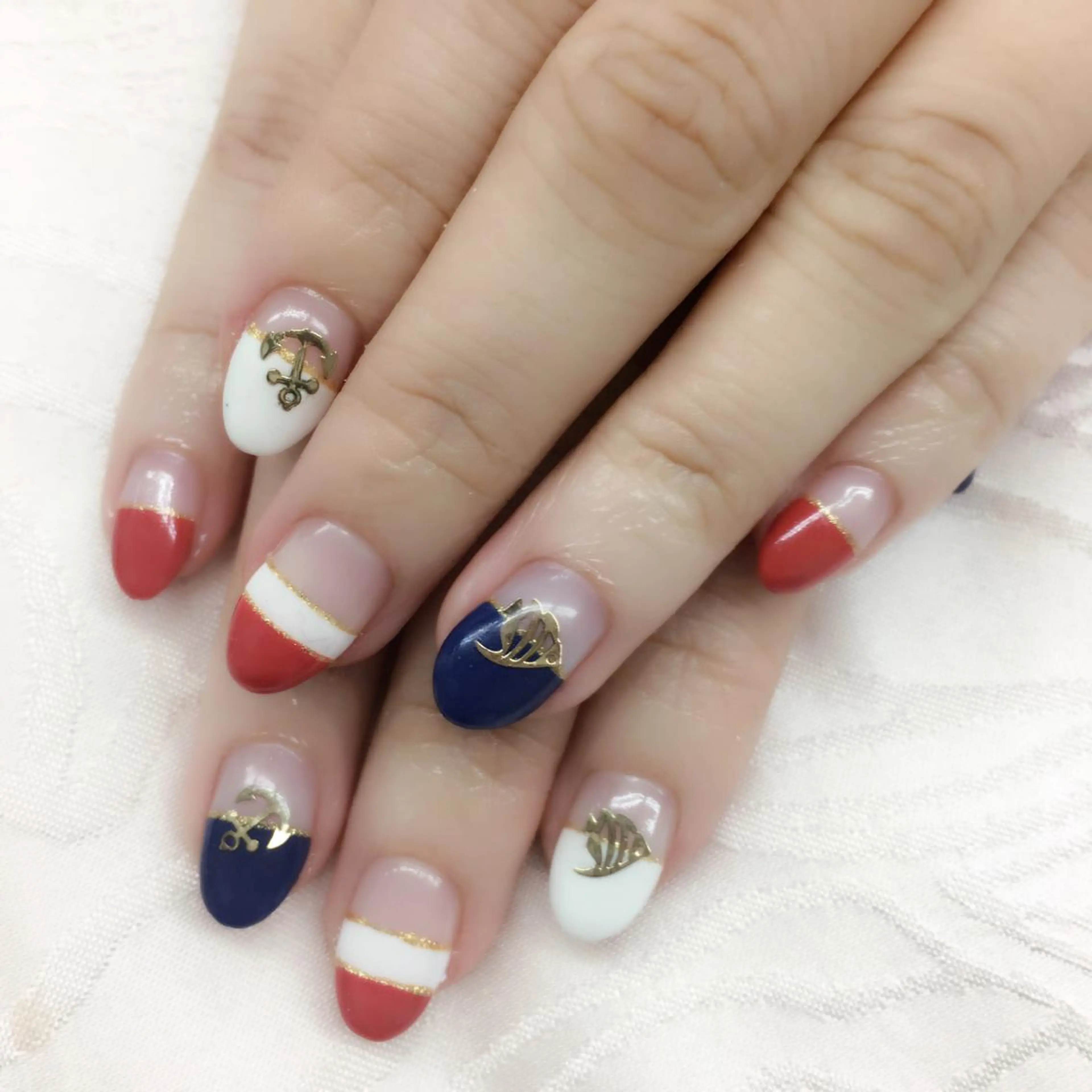 ネイル Angeailes〜アンジュエール〜所属・開運ネイル Angeailesのネイルデザイン