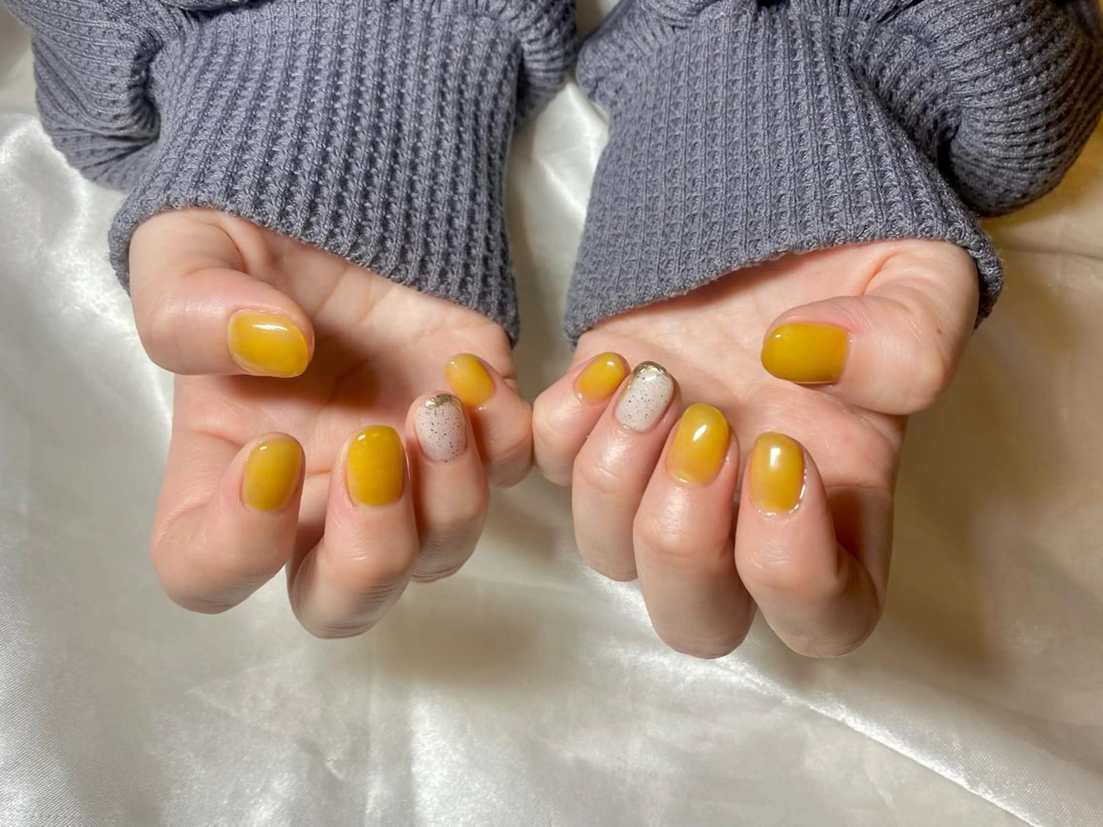 キッズ ネイル ミラーネイル シンプルネイル 春ネイル 黄色 ハンドネイル おうちネイルサロン RINAのその他イメージ