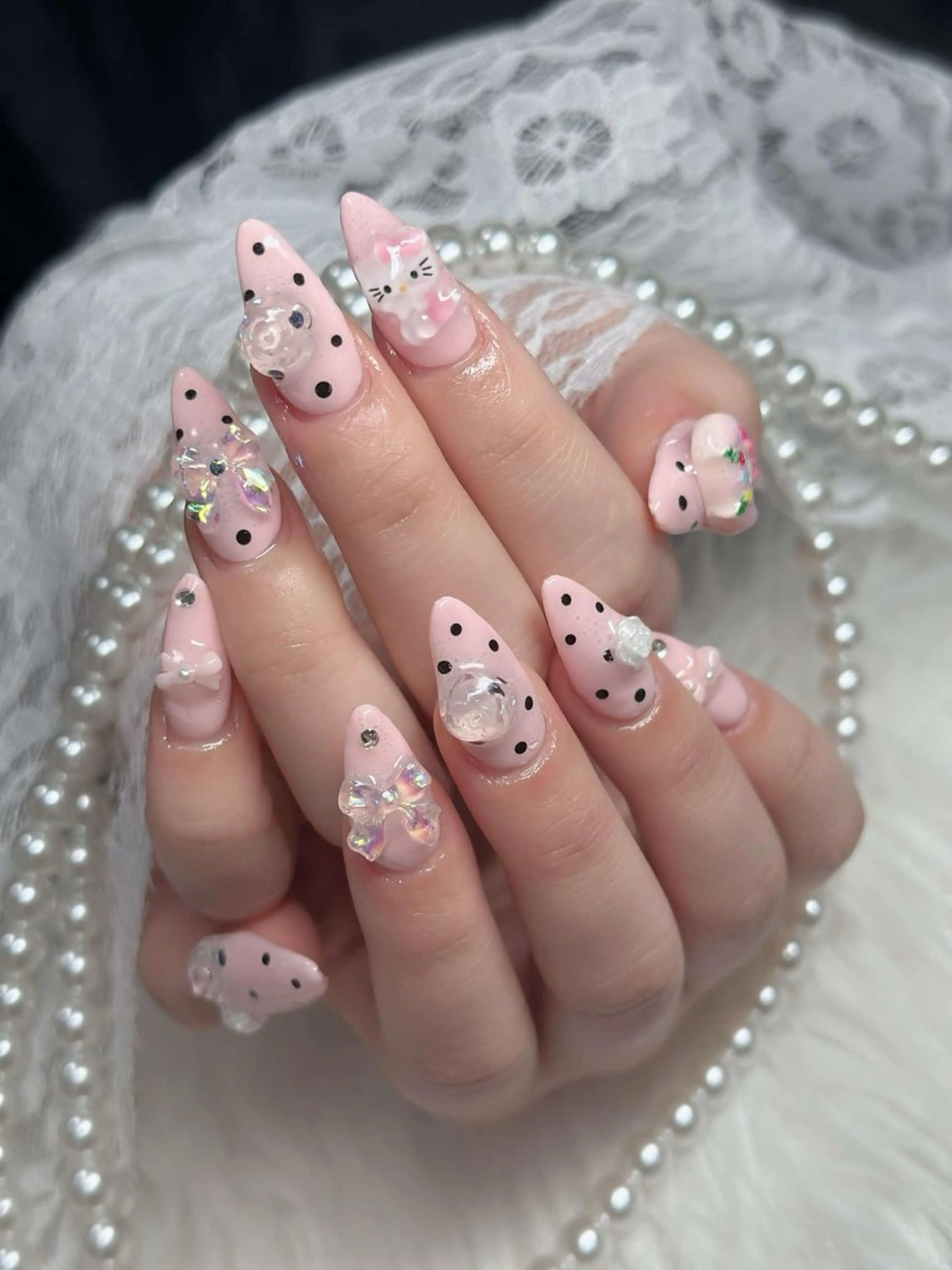 ネイル フレンチネイル ジェルネイル ガラスフレンチ ハロウィン ハート H.baby Nail Salonのネイルデザイン
