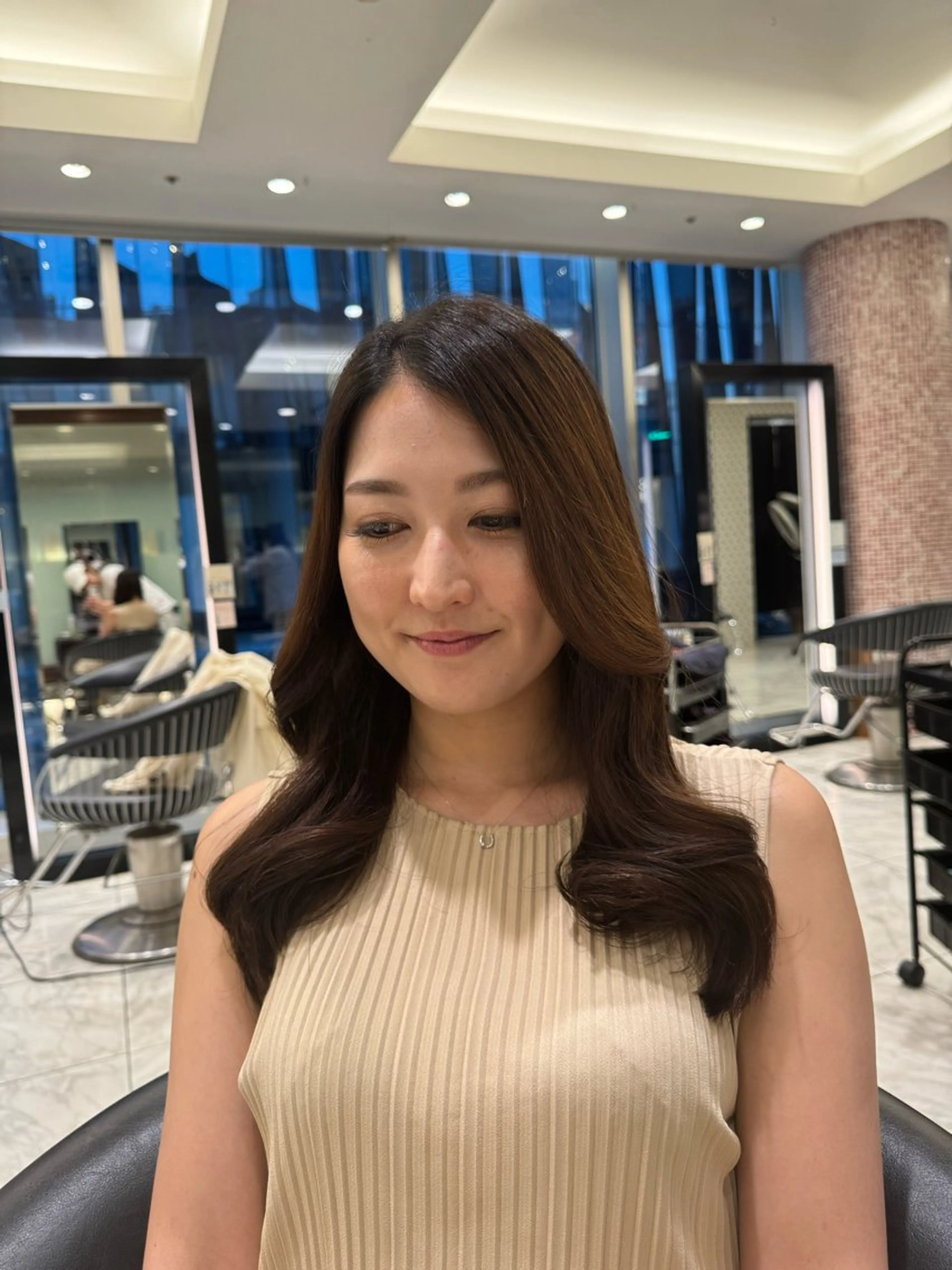 ロング パーマ コテ巻きパーマ 藤野佑成のヘアスタイル