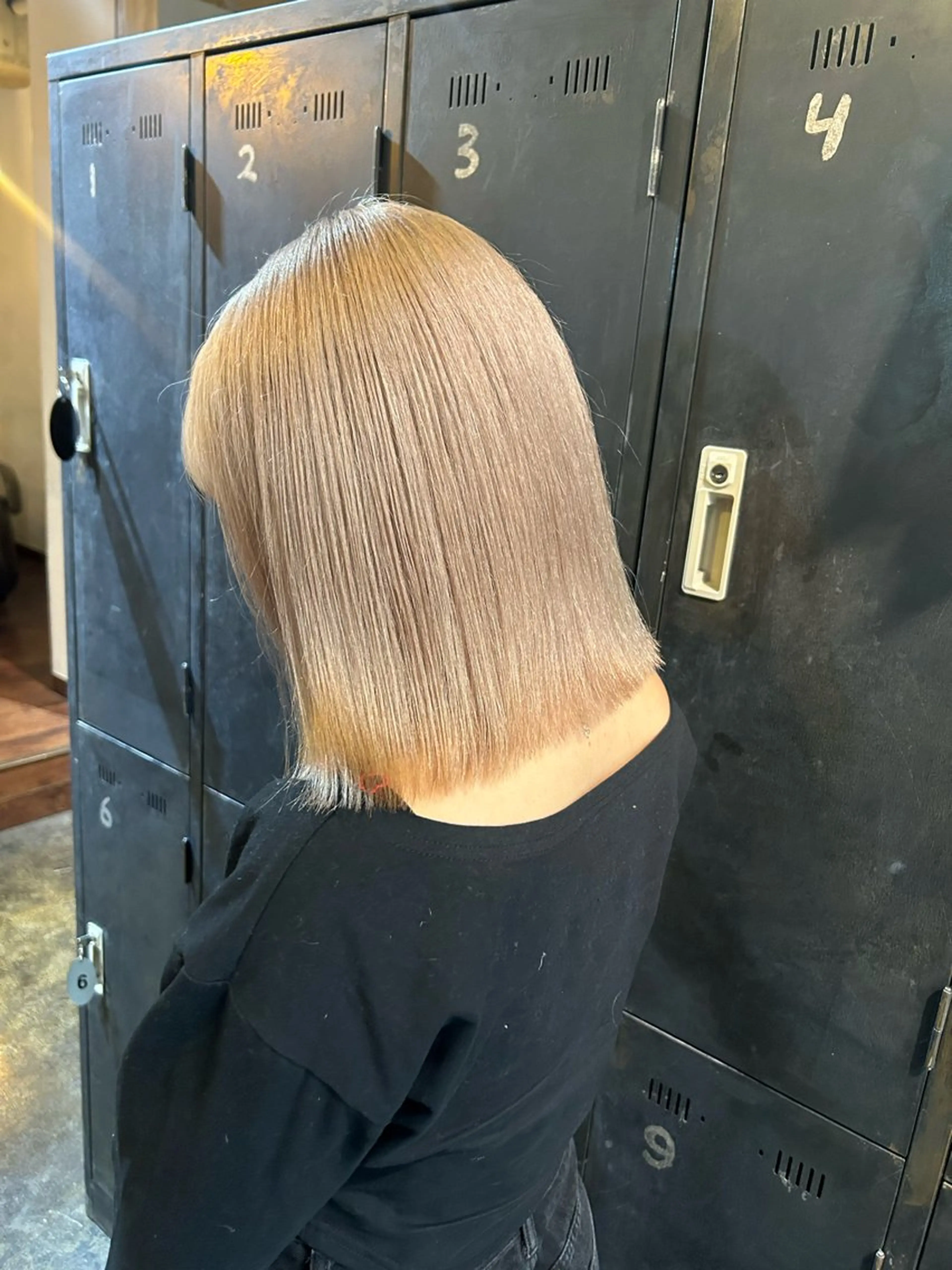 ミディアム ヘアカラー トリートメント L STUDIO所属・ハイトーン/ブリーチ 🧁soraのヘアスタイル