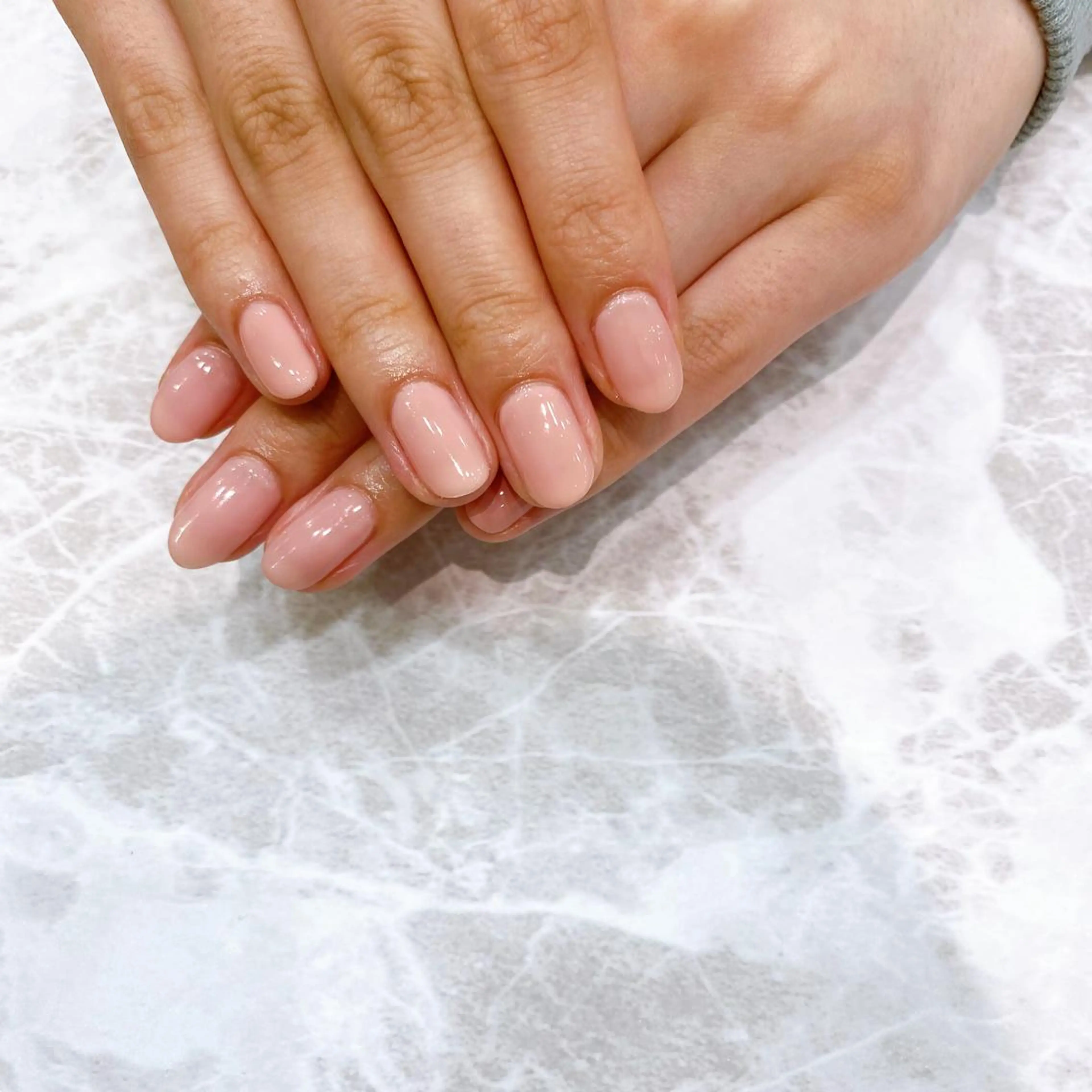 ネイル ジェルネイル オフィスネイル ワンカラーネイル パラジェル ピンク ハンドネイル 関谷 真登佳のネイルデザイン