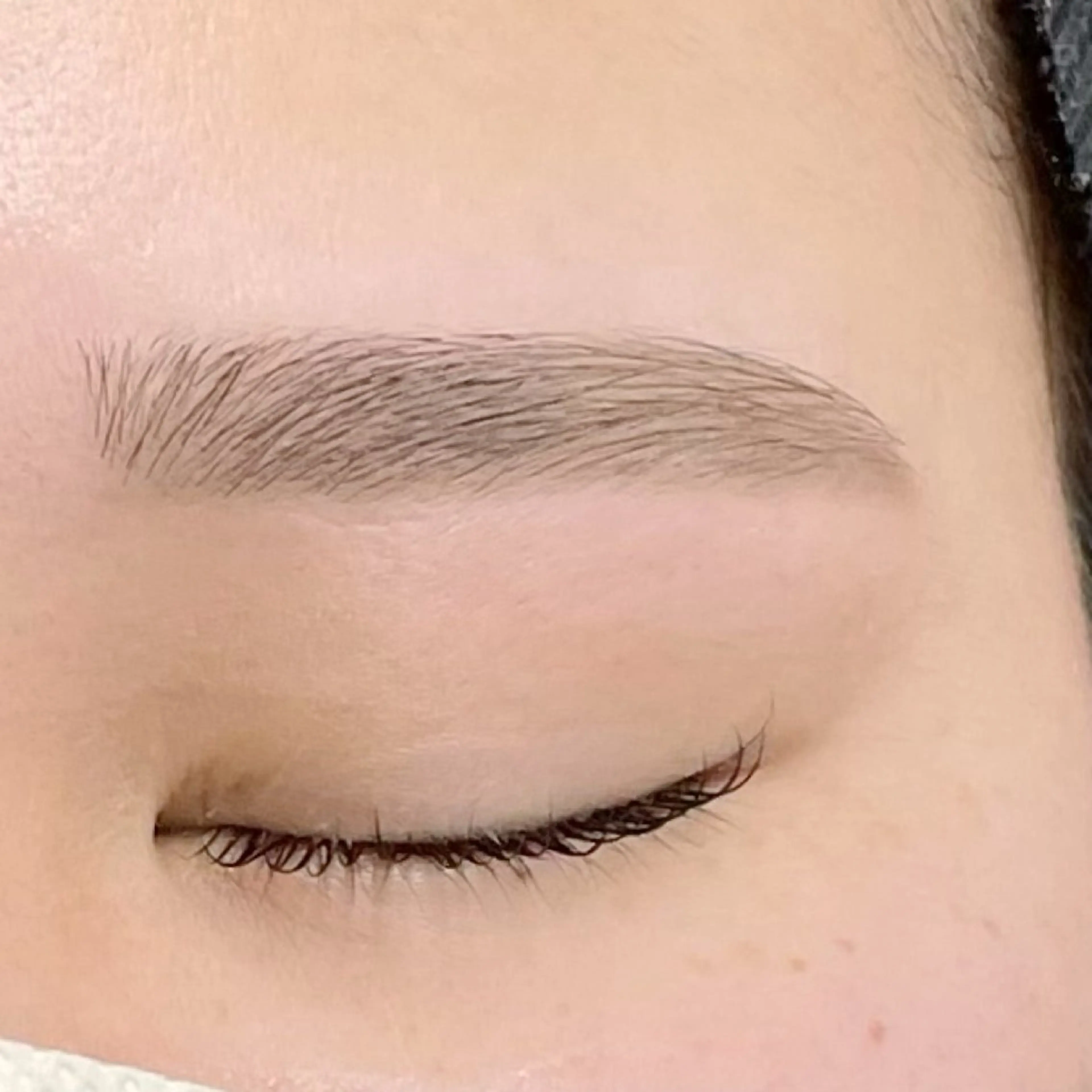 アイブロウ 88ottantotto所属・ハセガワ ミドリのマツエク・マツパデザイン