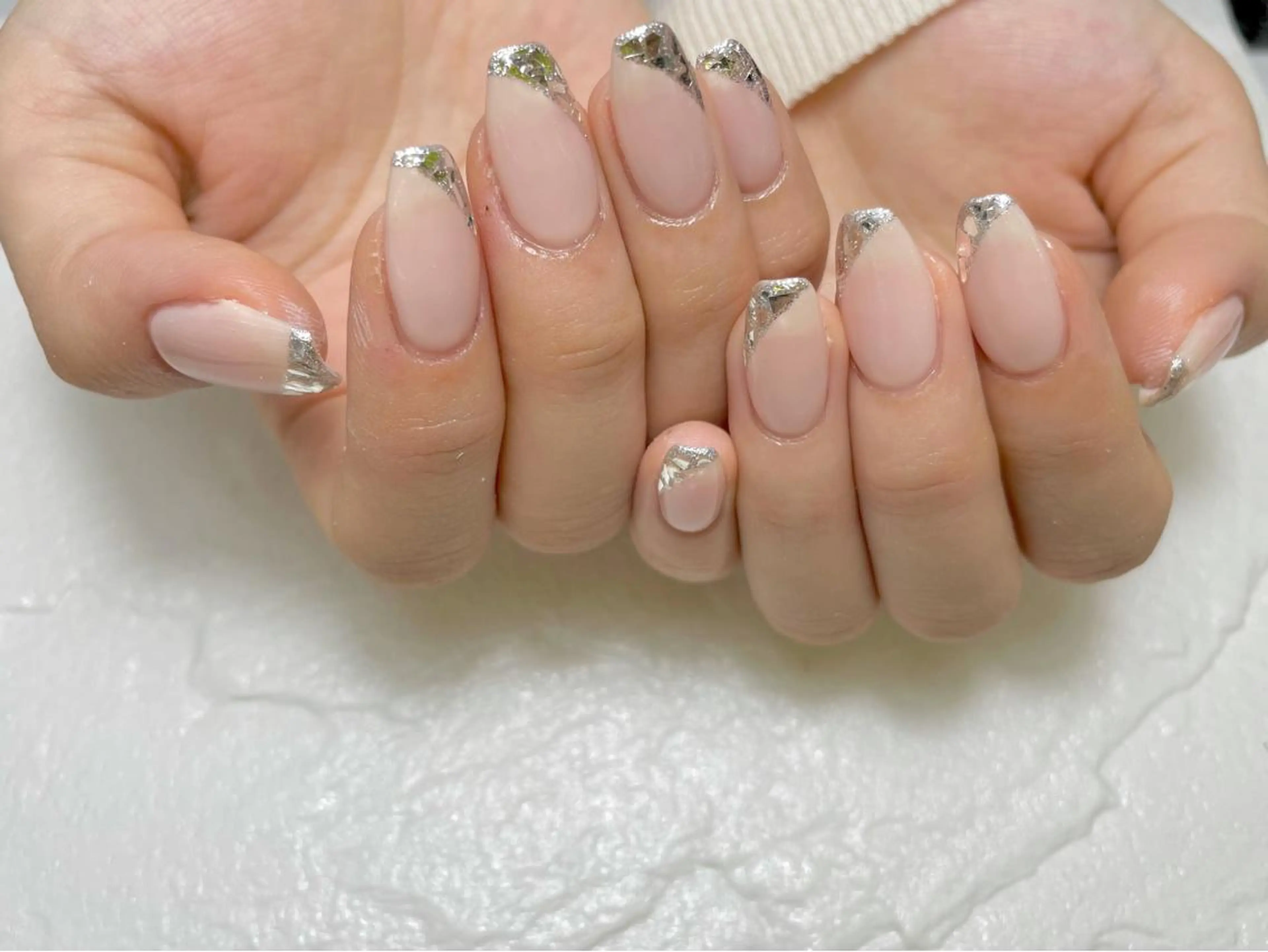 ネイル フレンチネイル ガラスフレンチ ラメ(グリッター) 持ち込み Nail Blue512所属・Nailist MINORIのネイルデザイン