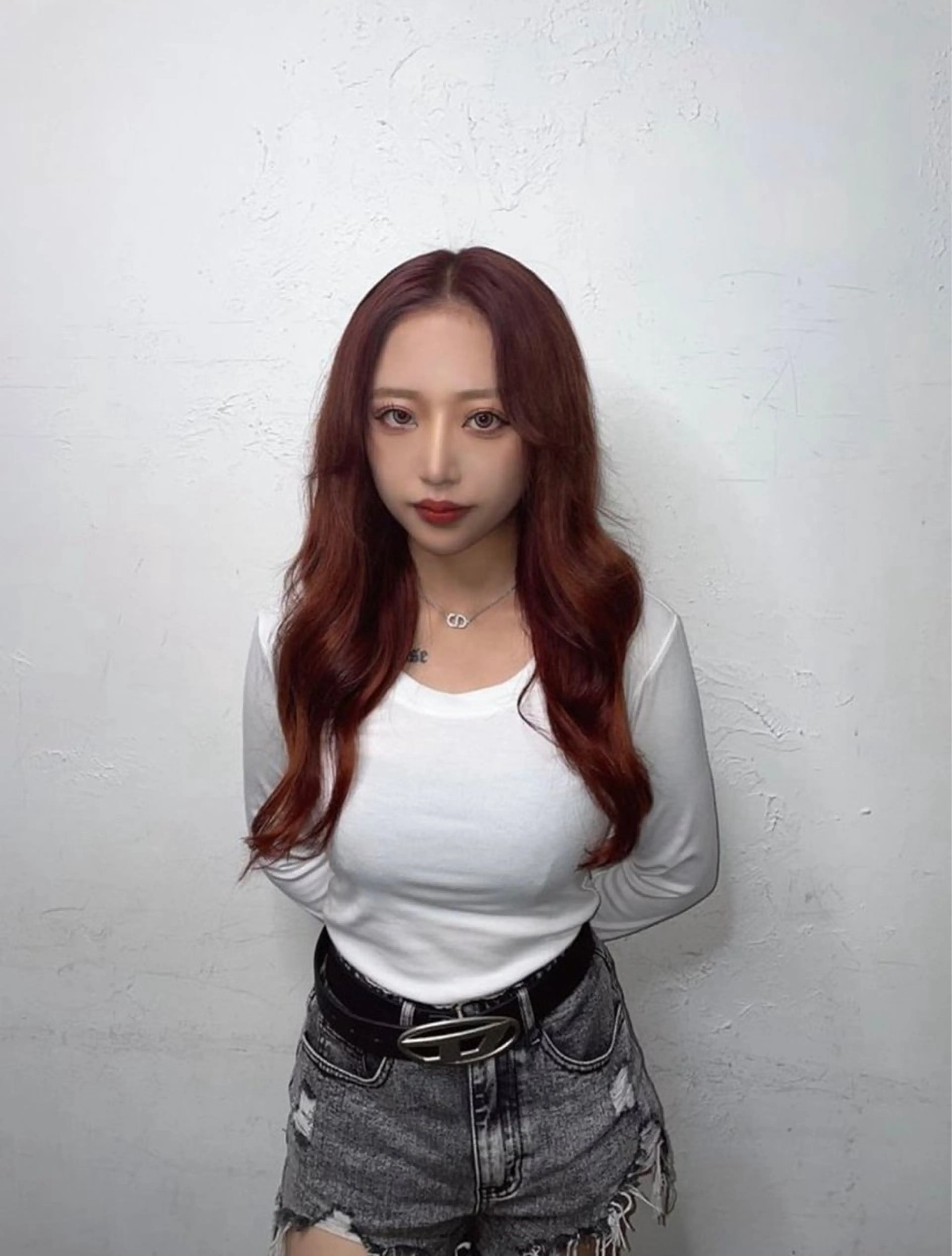 ロング RINA ブリーチ / 海外レイヤーのヘアスタイル