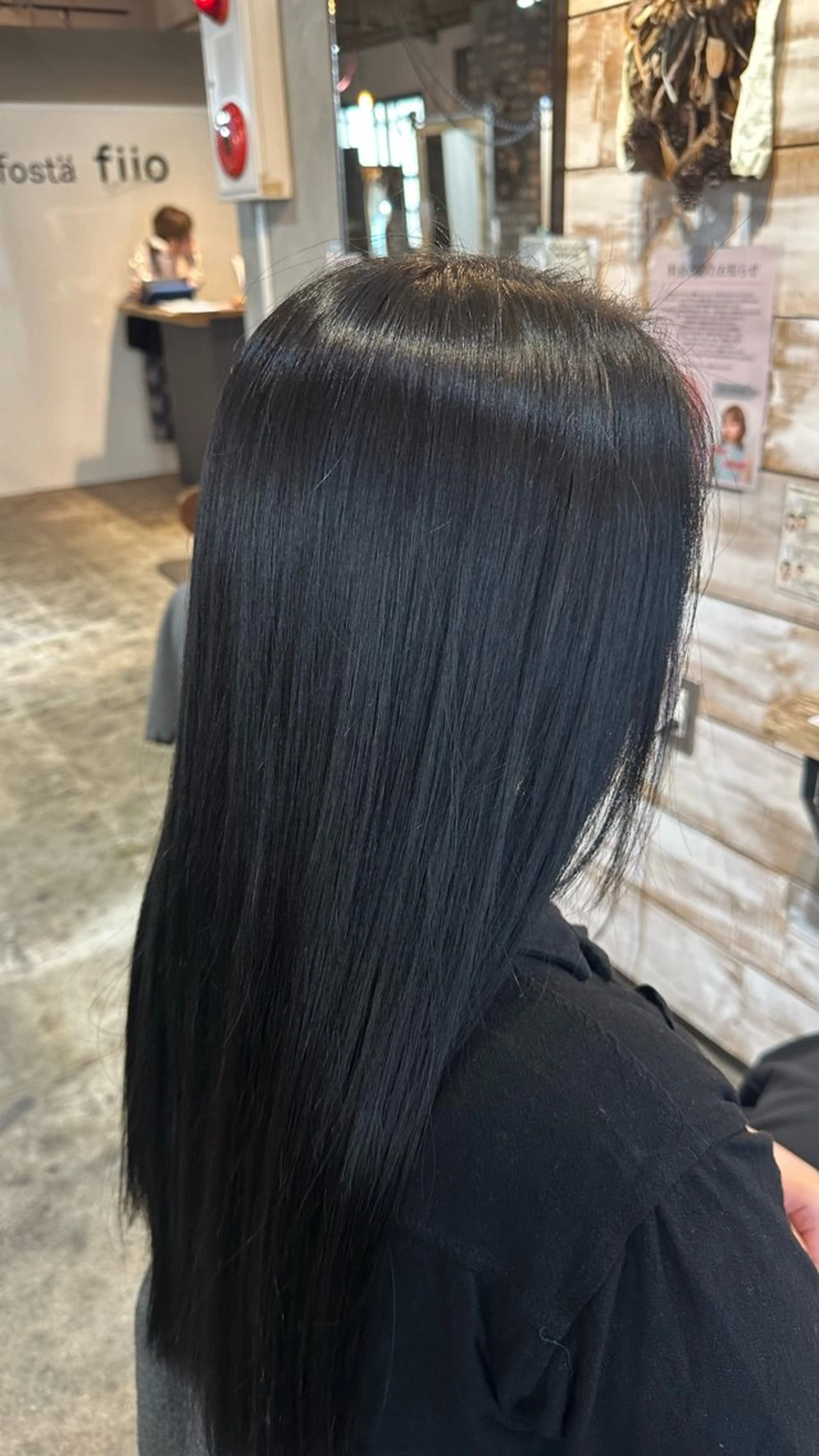 カラー ヘアカラー 手嶋 理仁のヘアスタイル