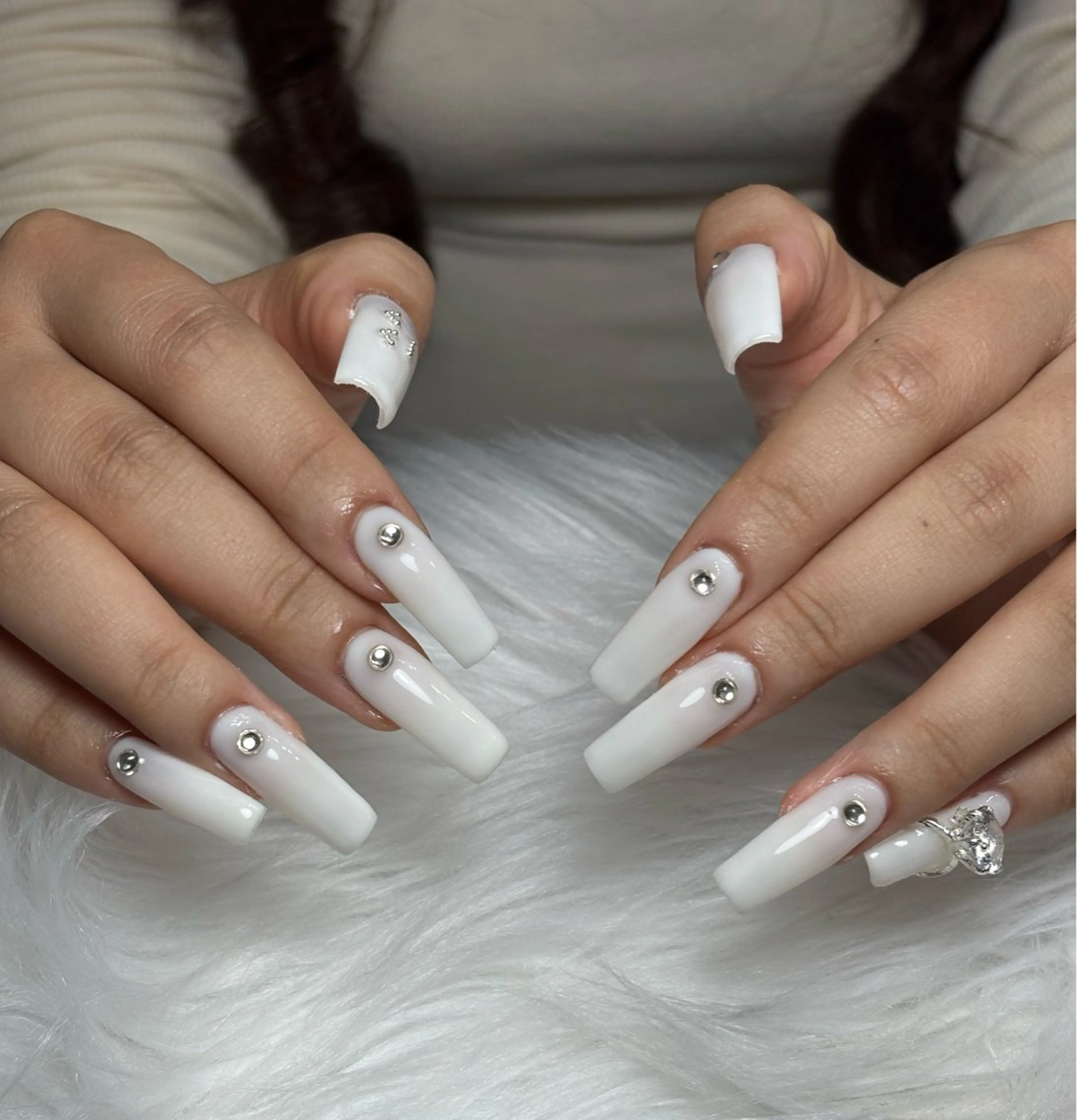 ネイル アートネイル 長さ出し ジェルネイル マグネットネイル ニュアンスネイル なな_ CloudyChanのネイルデザイン