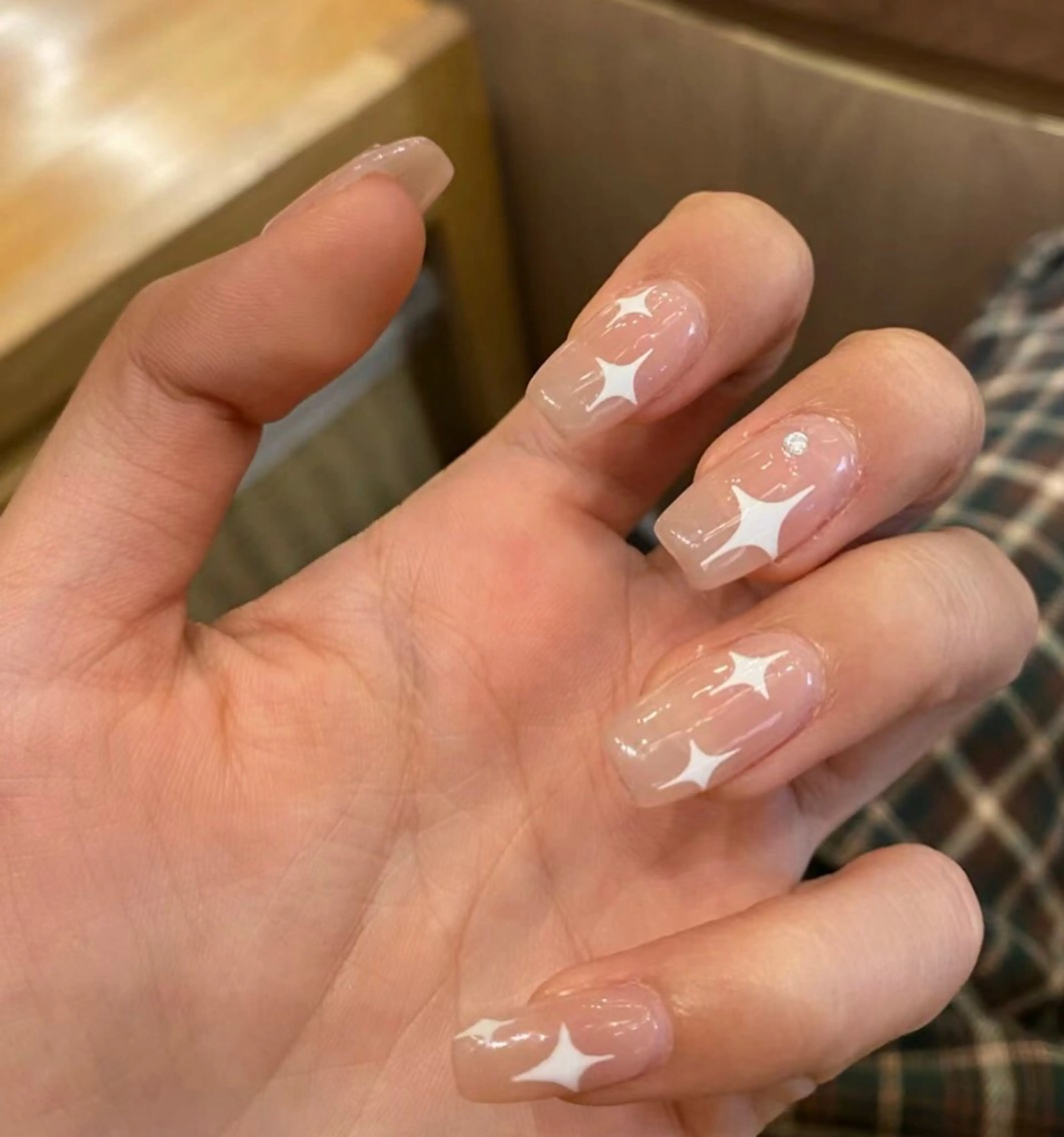 ネイル ハンドネイル エ リのネイルデザイン