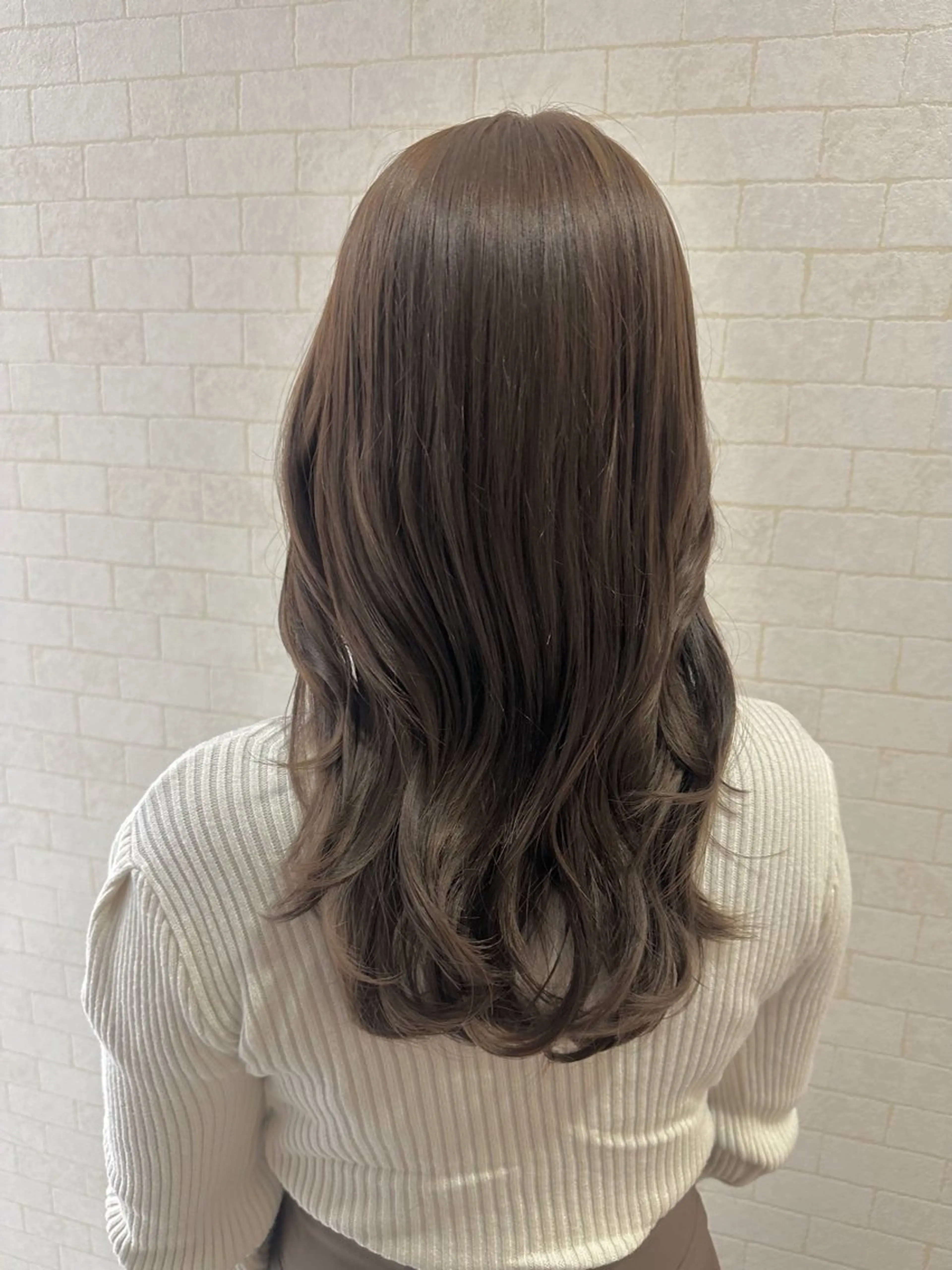 ロング カラー ブリーチ 透明感カラー ダブルカラー ブリーチなしカラー 顔まわりレイヤー 大人レイヤー& 透明感カラー💄のヘアスタイル