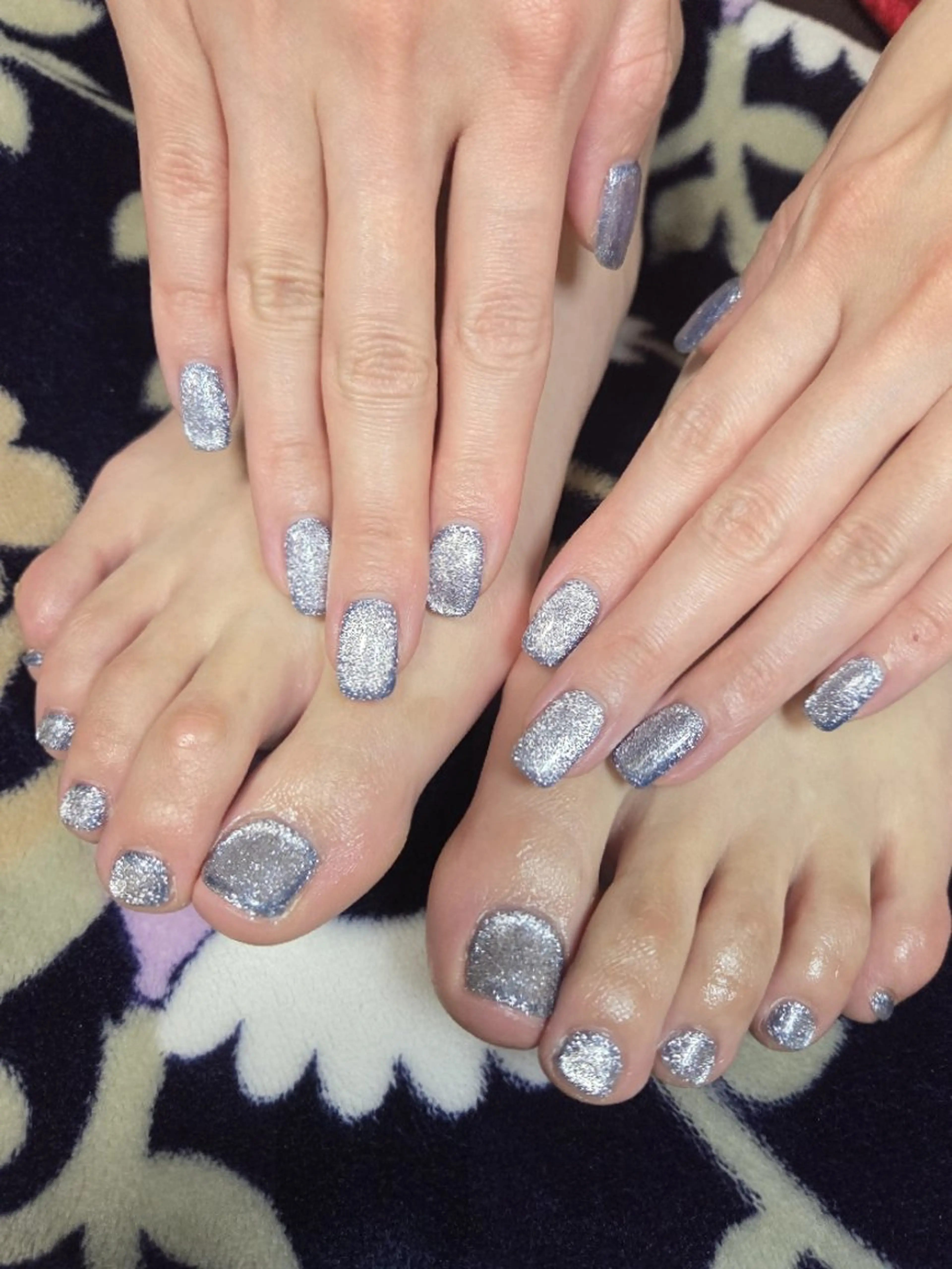 ネイル フットネイル キラキラネイル マグネットネイル ワンカラーネイル 春ネイル ハンドネイル フットネイル flure de neige yukiのネイルデザイン