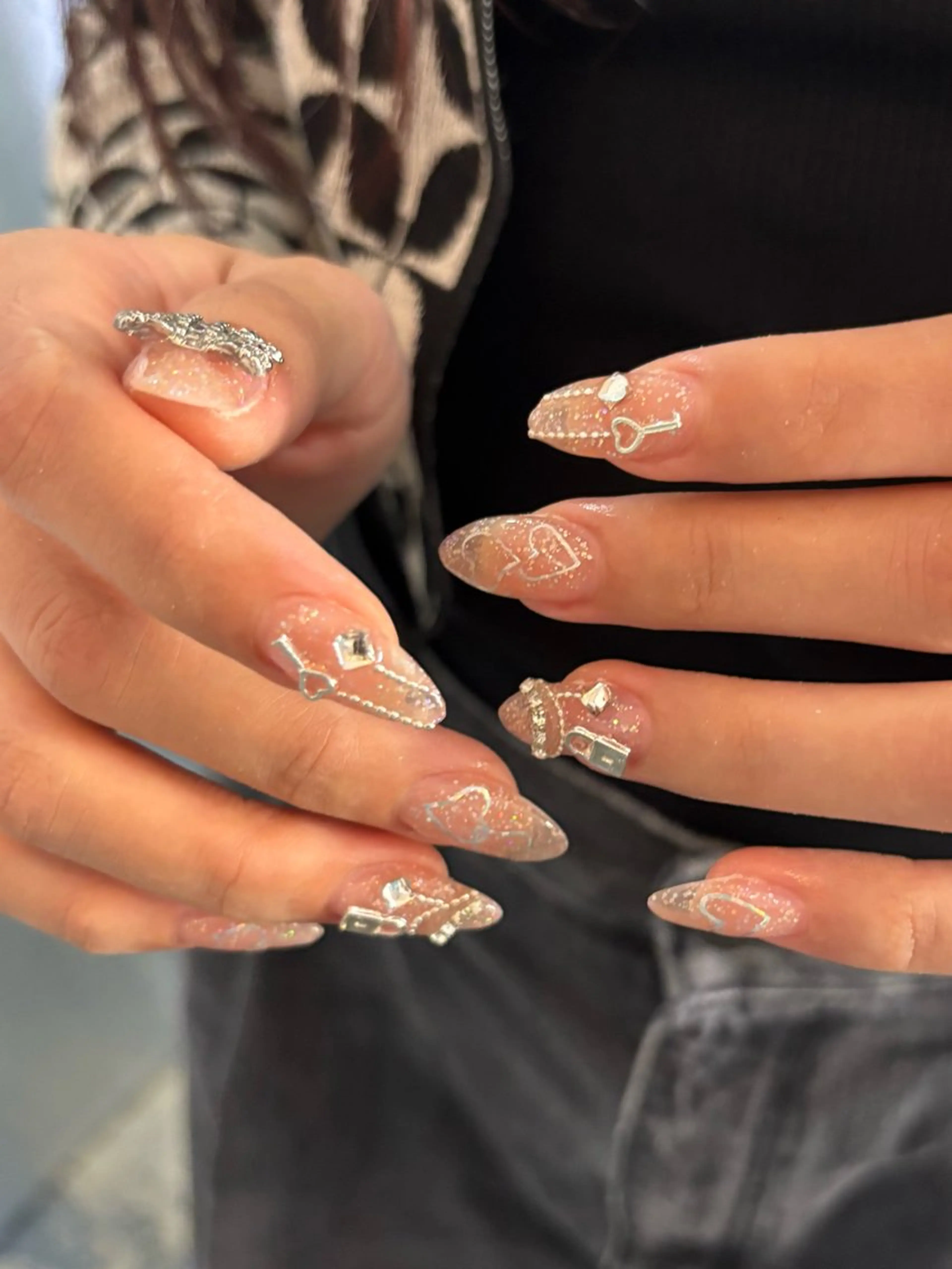 ネイル VENUS BELT 渋谷宮下パーク店所属・VENUSBELT 芹奈のネイルデザイン