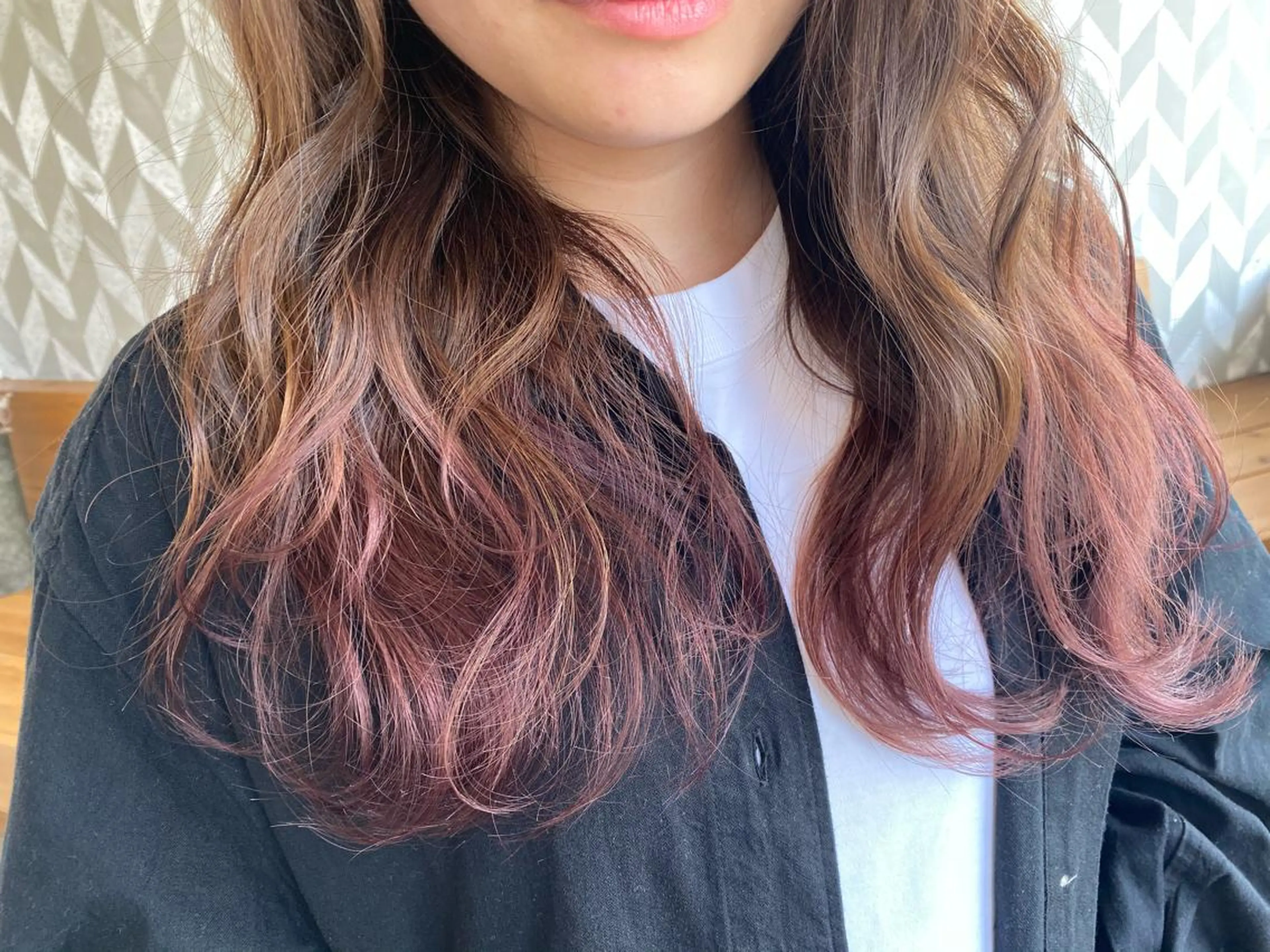 ロング カラー ベージュカラー ピンクカラー ピンクベージュ カット ヘアカラー 入江 志穂のヘアスタイル